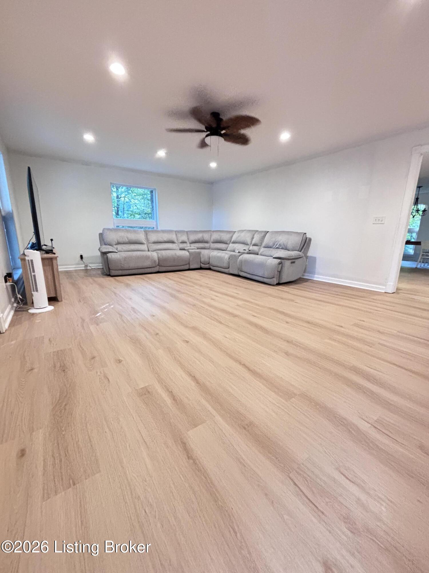 200 Bells Mill Ct. Property Photo 18