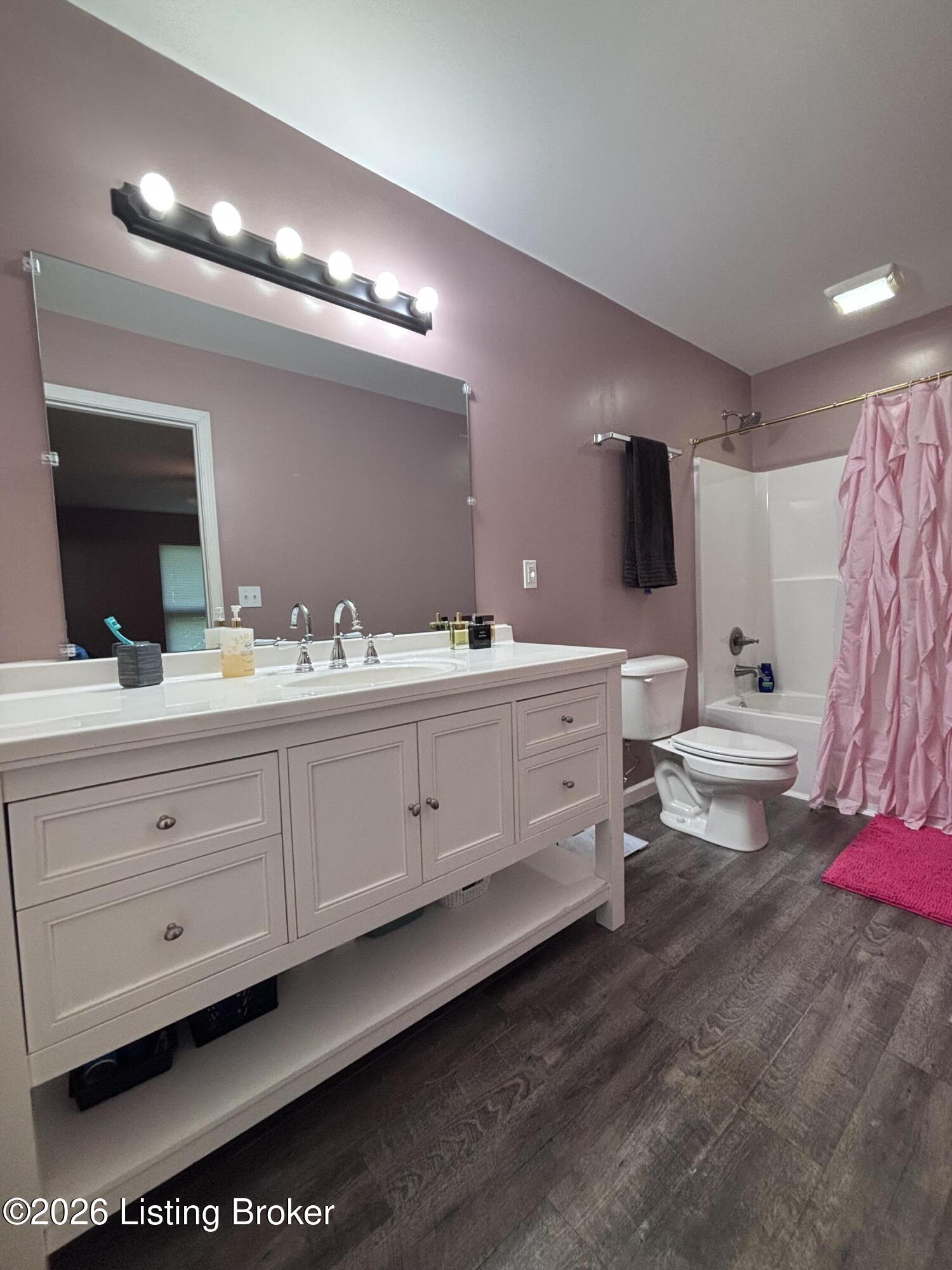 200 Bells Mill Ct. Property Photo 58