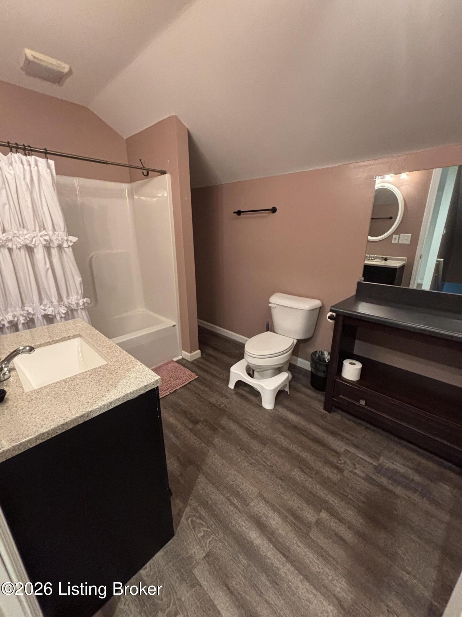 200 Bells Mill Ct. Property Photo 87