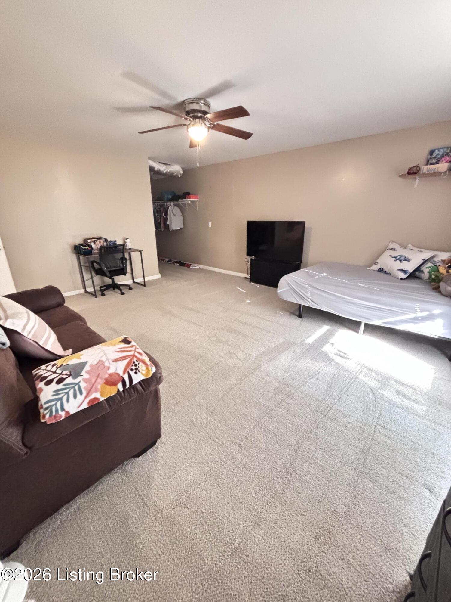 200 Bells Mill Ct. Property Photo 111