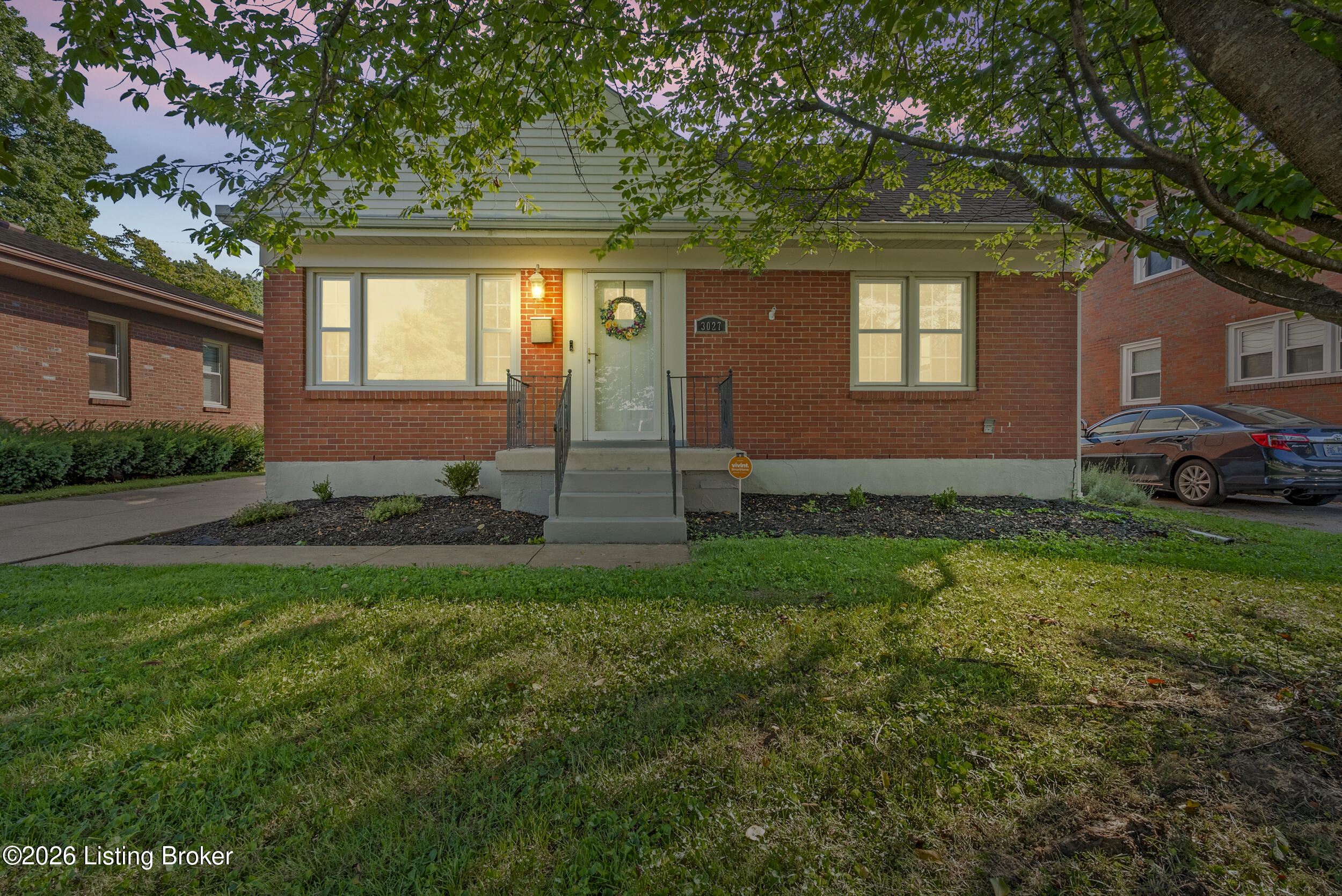 3027 Nadina Dr Property Photo 2