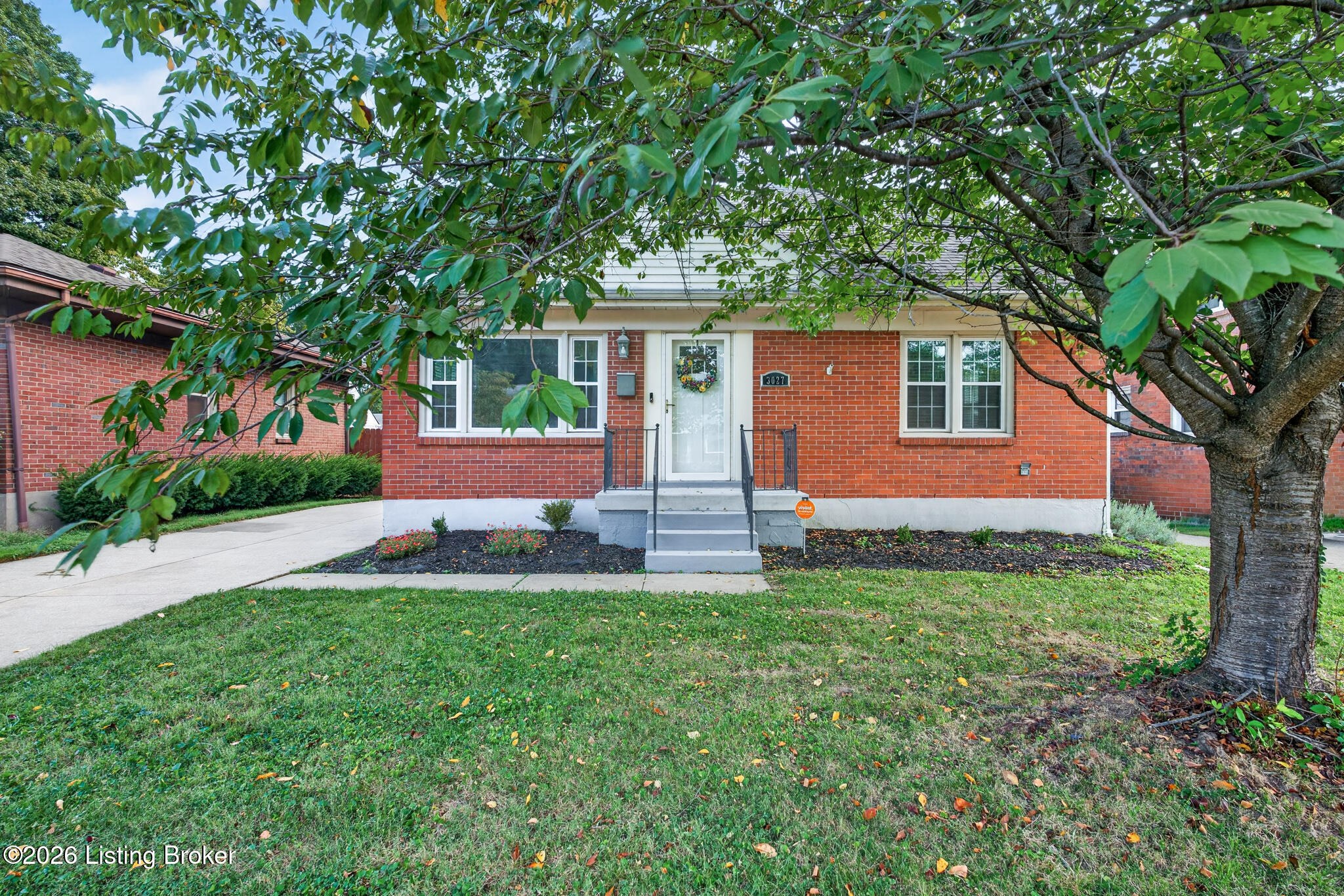3027 Nadina Dr Property Photo 2