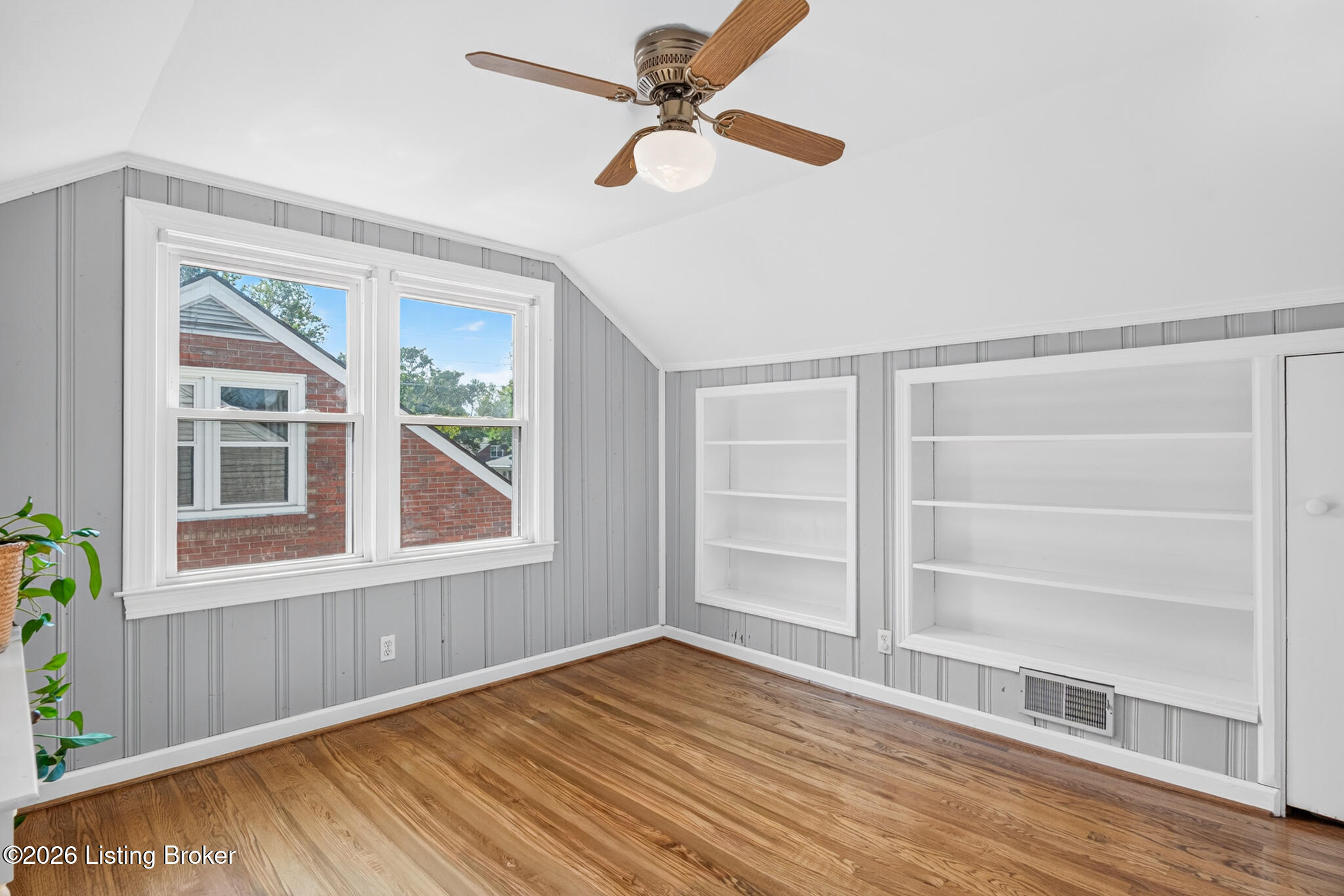 3027 Nadina Dr Property Photo 21