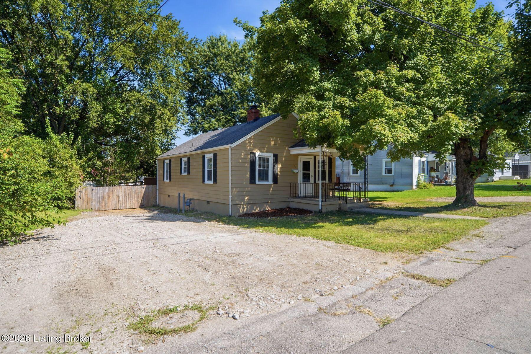 210 Laffoon Dr Property Photo 2