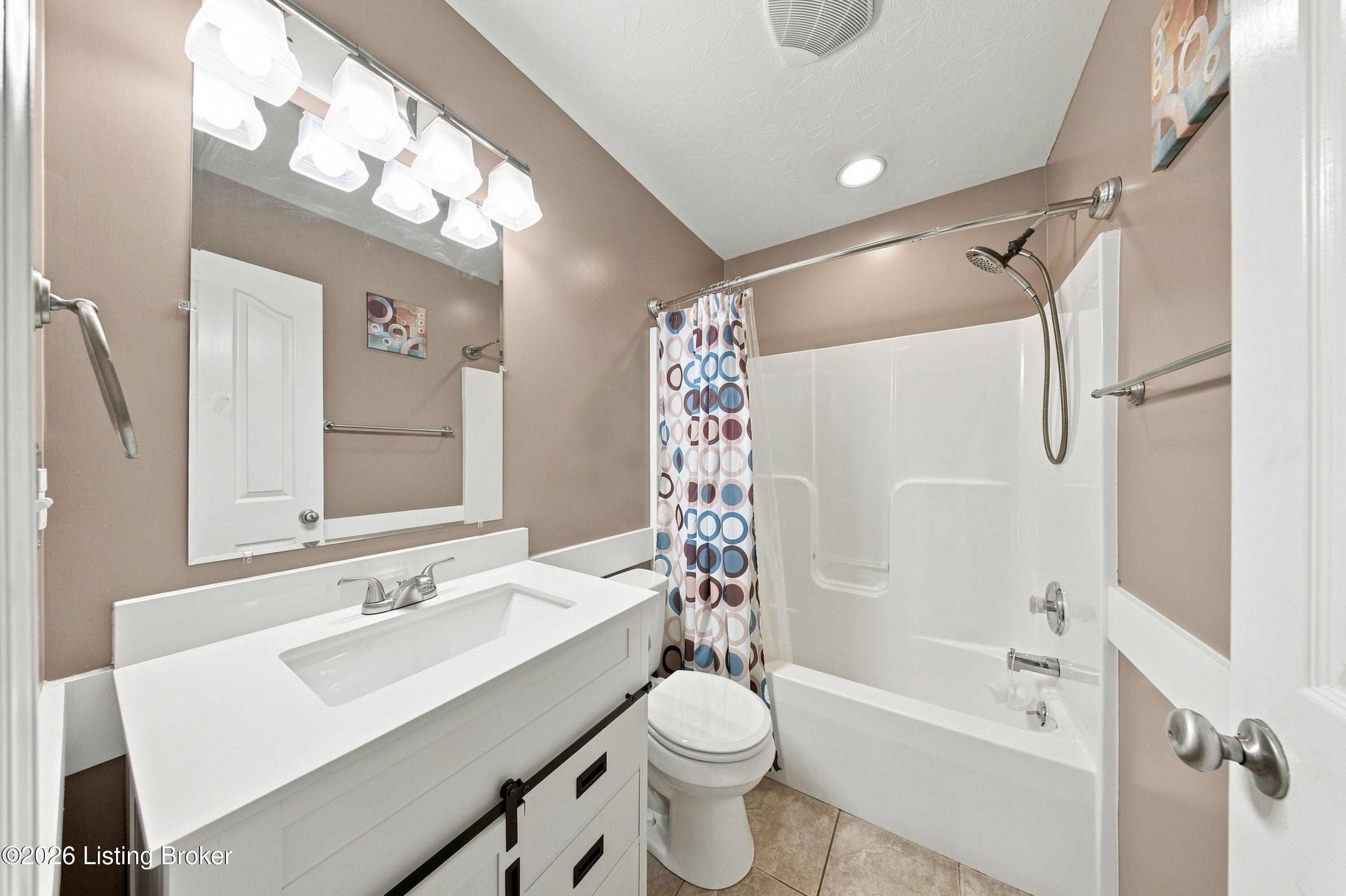 180 Treasure Bay Ct Property Photo 21