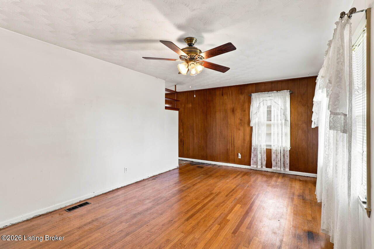 7107 Bowie Ct Property Photo 7