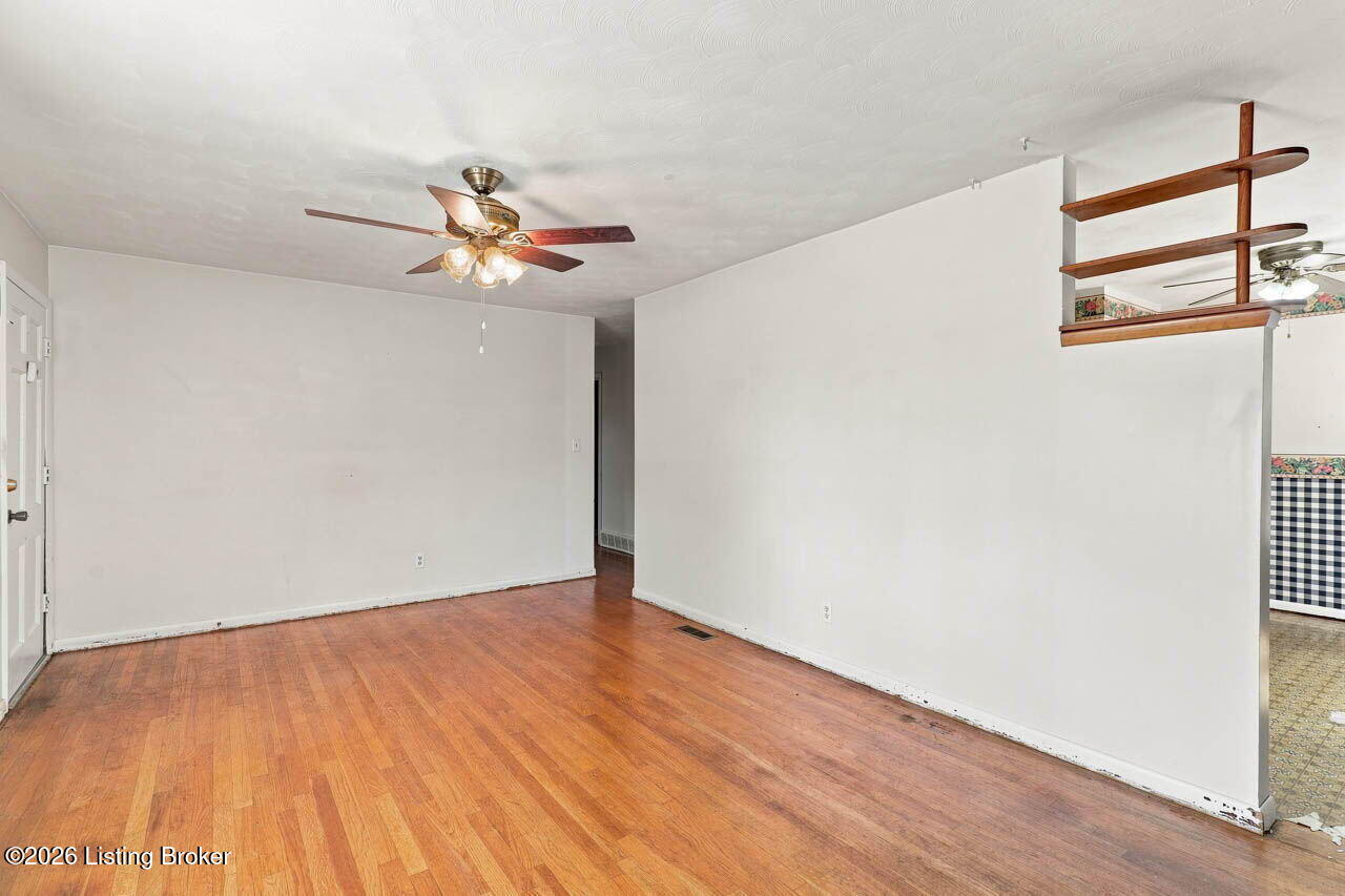 7107 Bowie Ct Property Photo 9