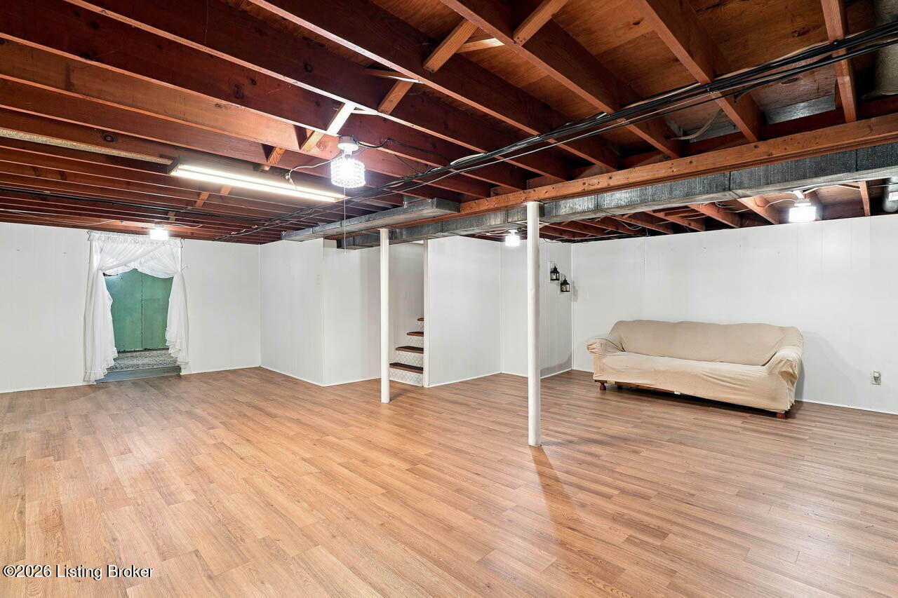 7107 Bowie Ct Property Photo 28