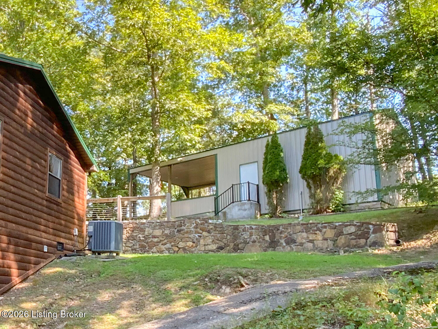 45 Shady Lane Dr Property Photo 12