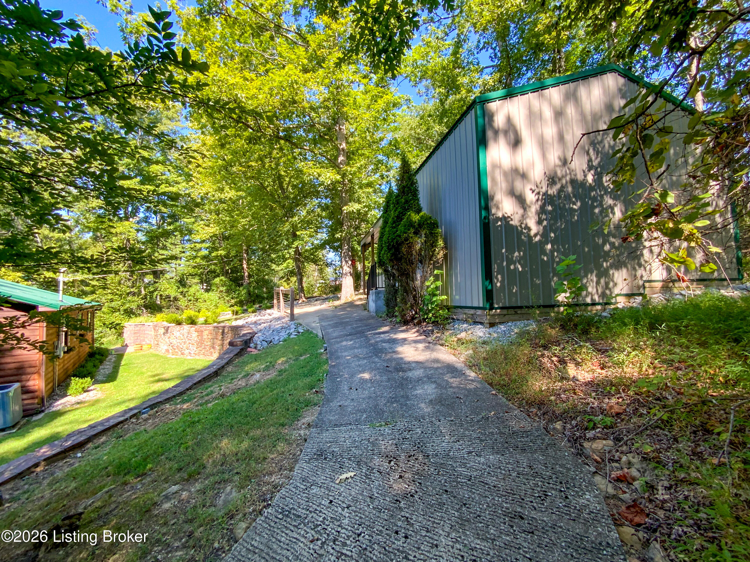 45 Shady Lane Dr Property Photo 13