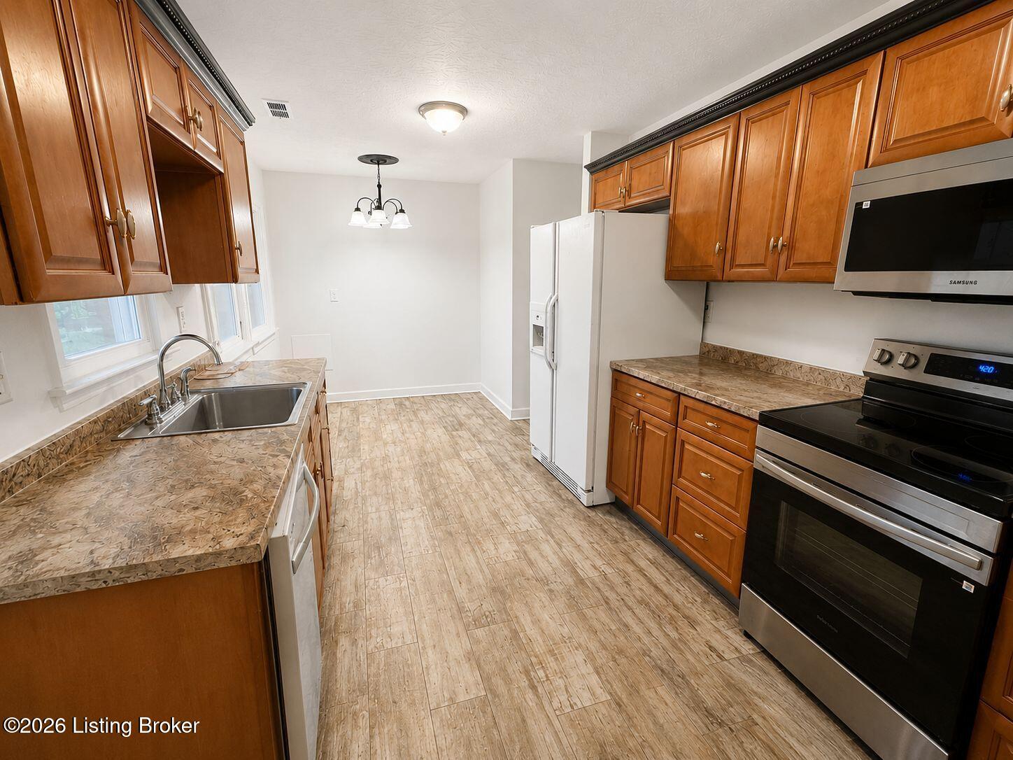 5113 Rural Way Property Photo 3