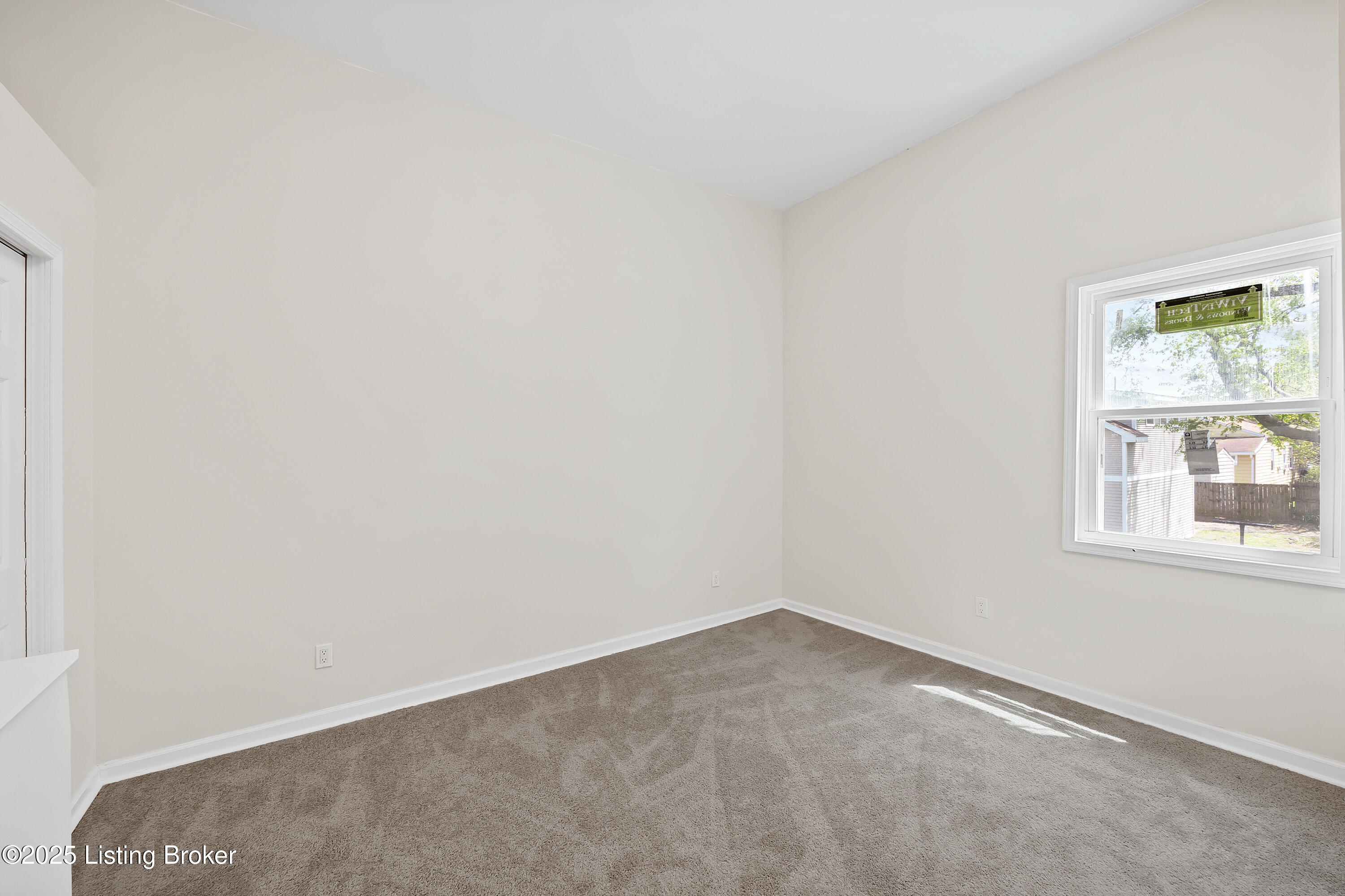 1020 Franklin St Property Photo 25