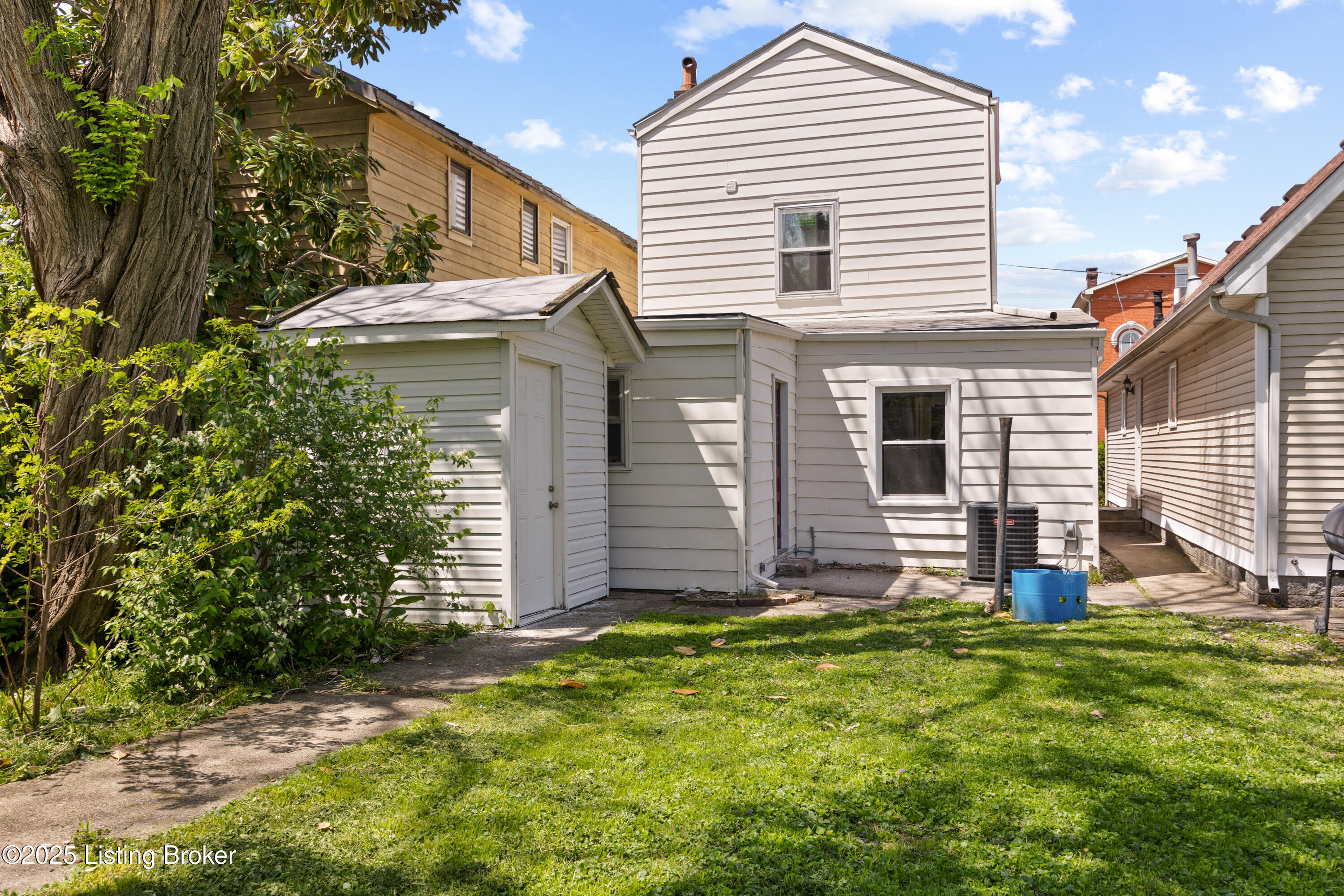 1020 Franklin St Property Photo 26