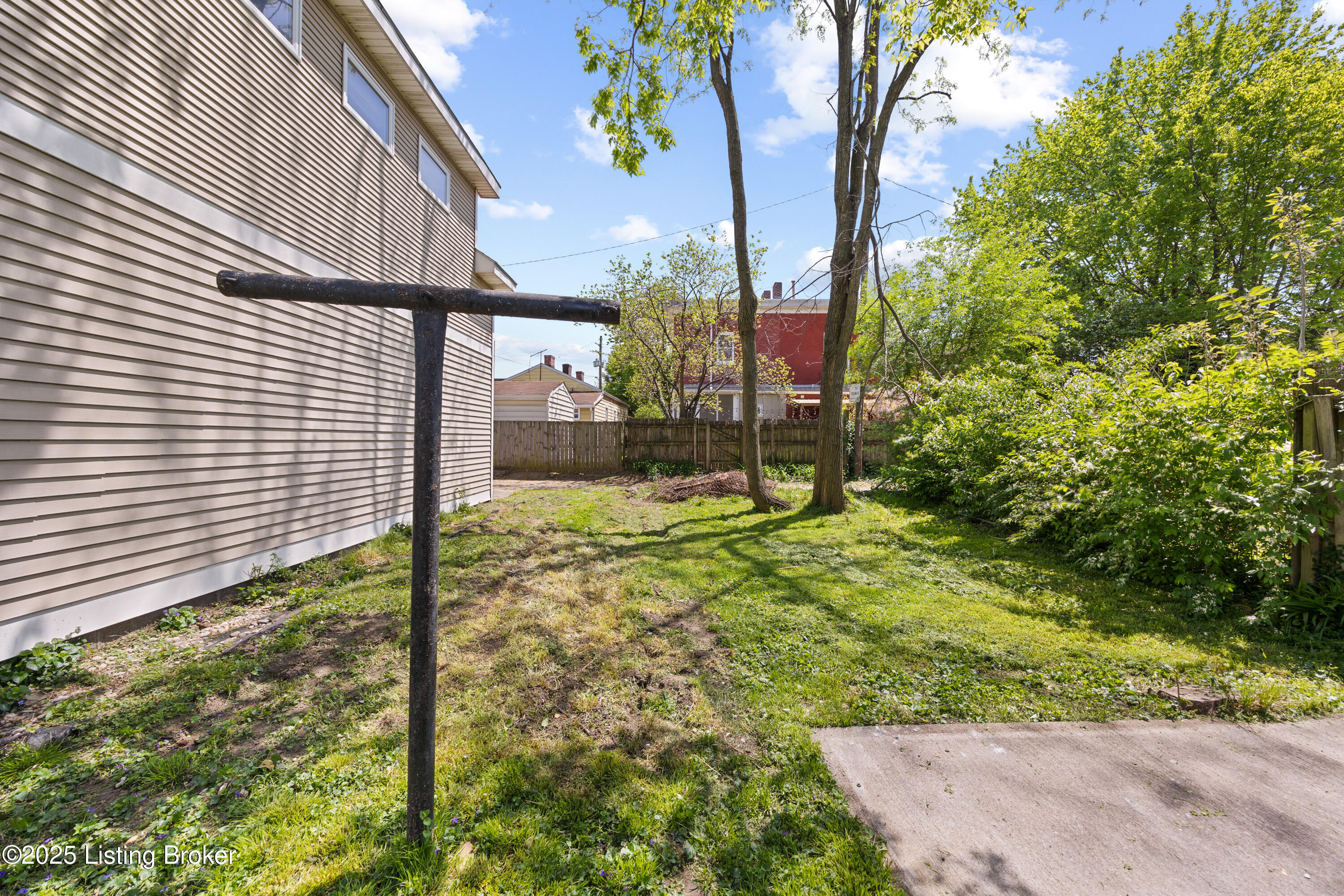 1020 Franklin St Property Photo 29