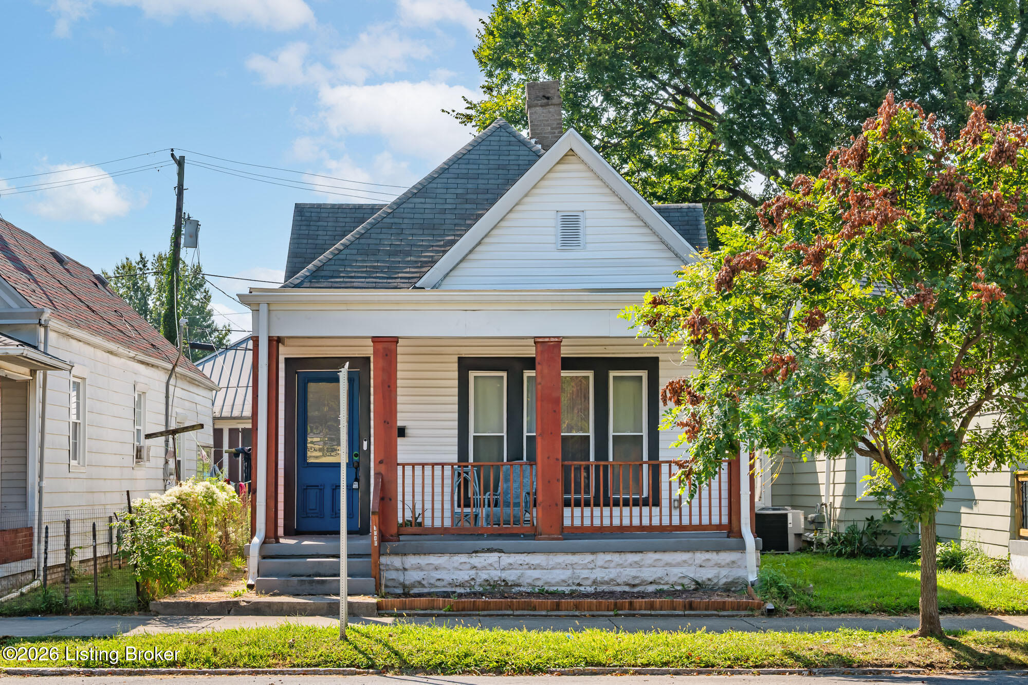 1746 E Spring St Property Photo 2