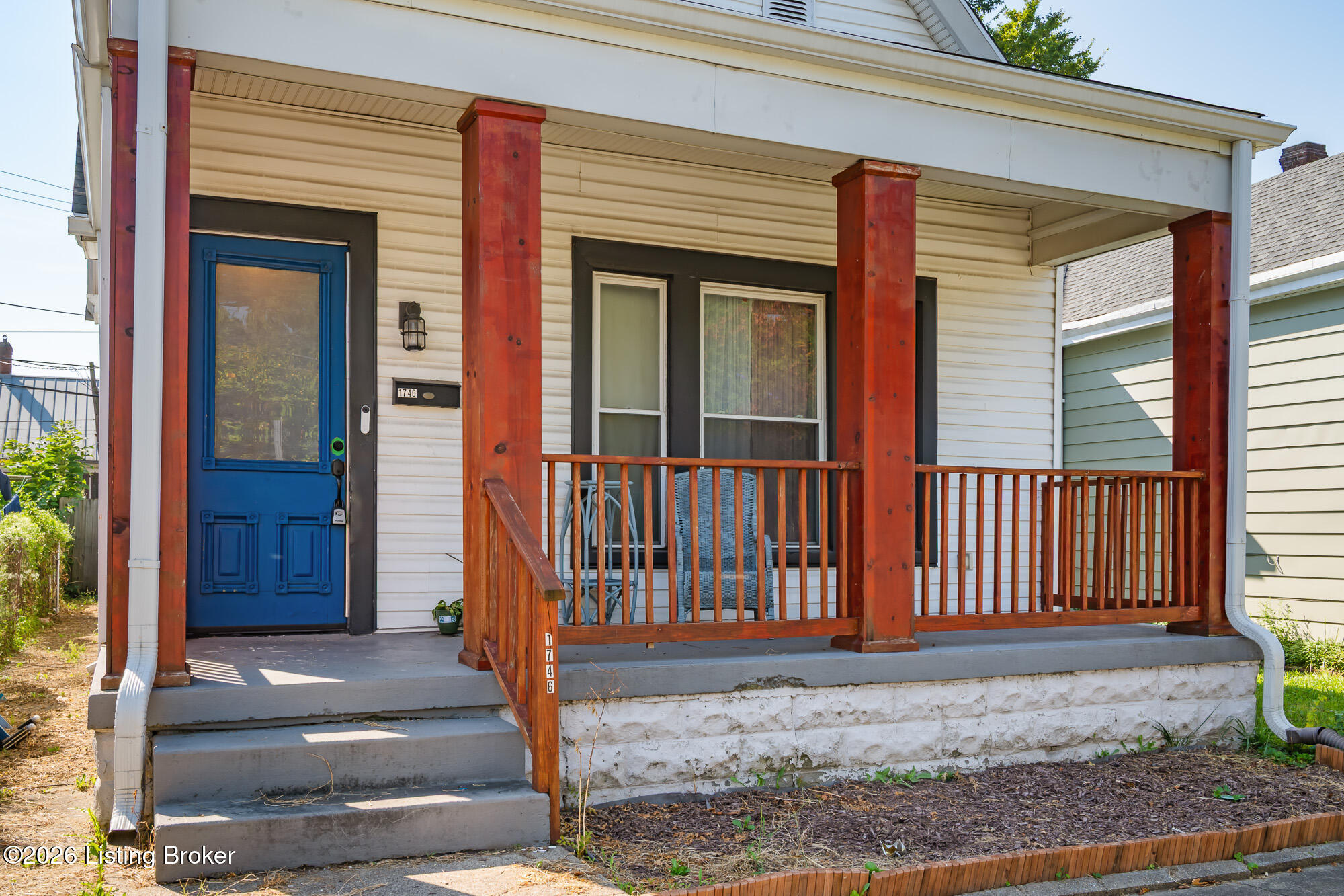 1746 E Spring St Property Photo 3