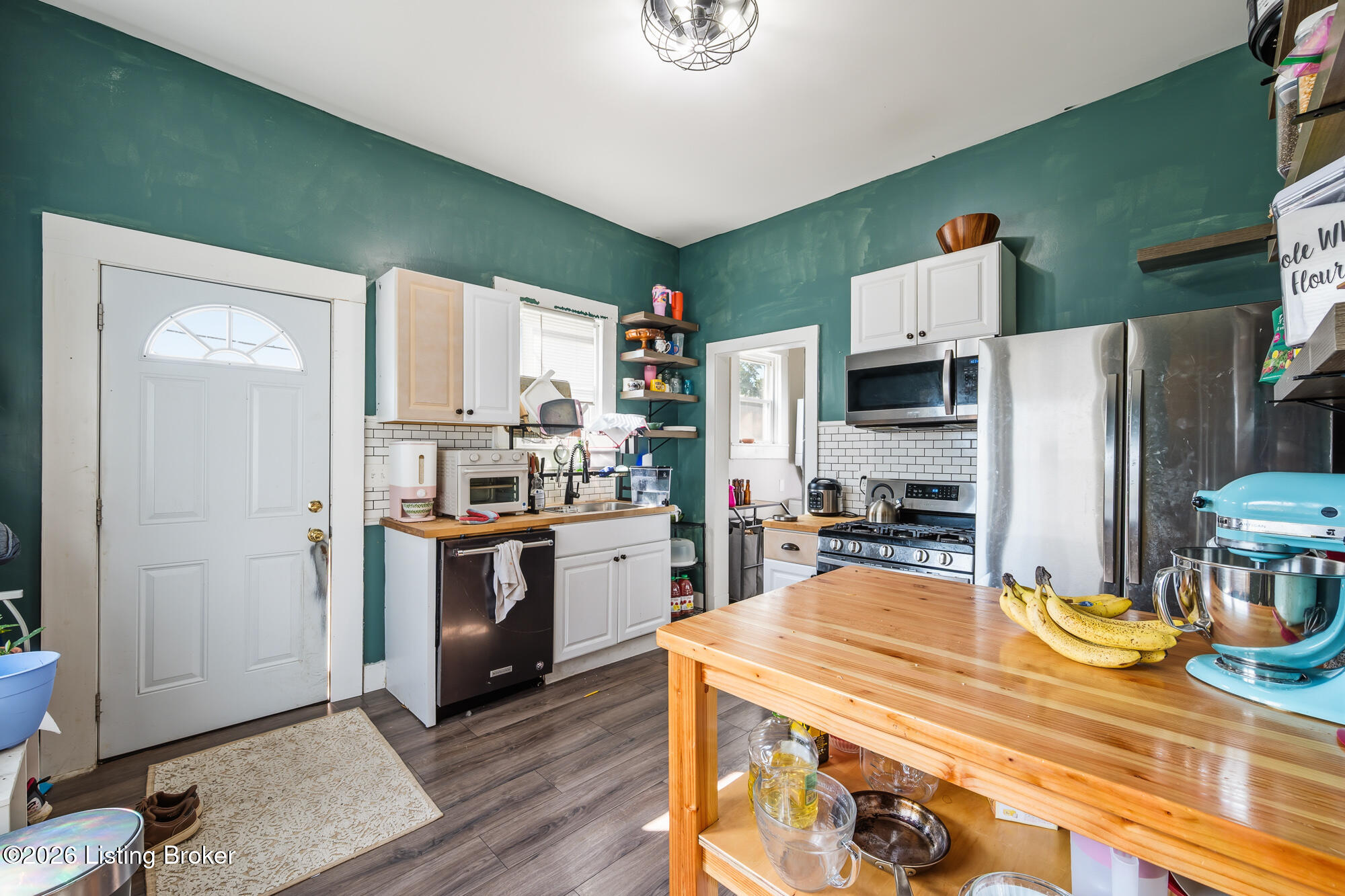 1746 E Spring St Property Photo 15