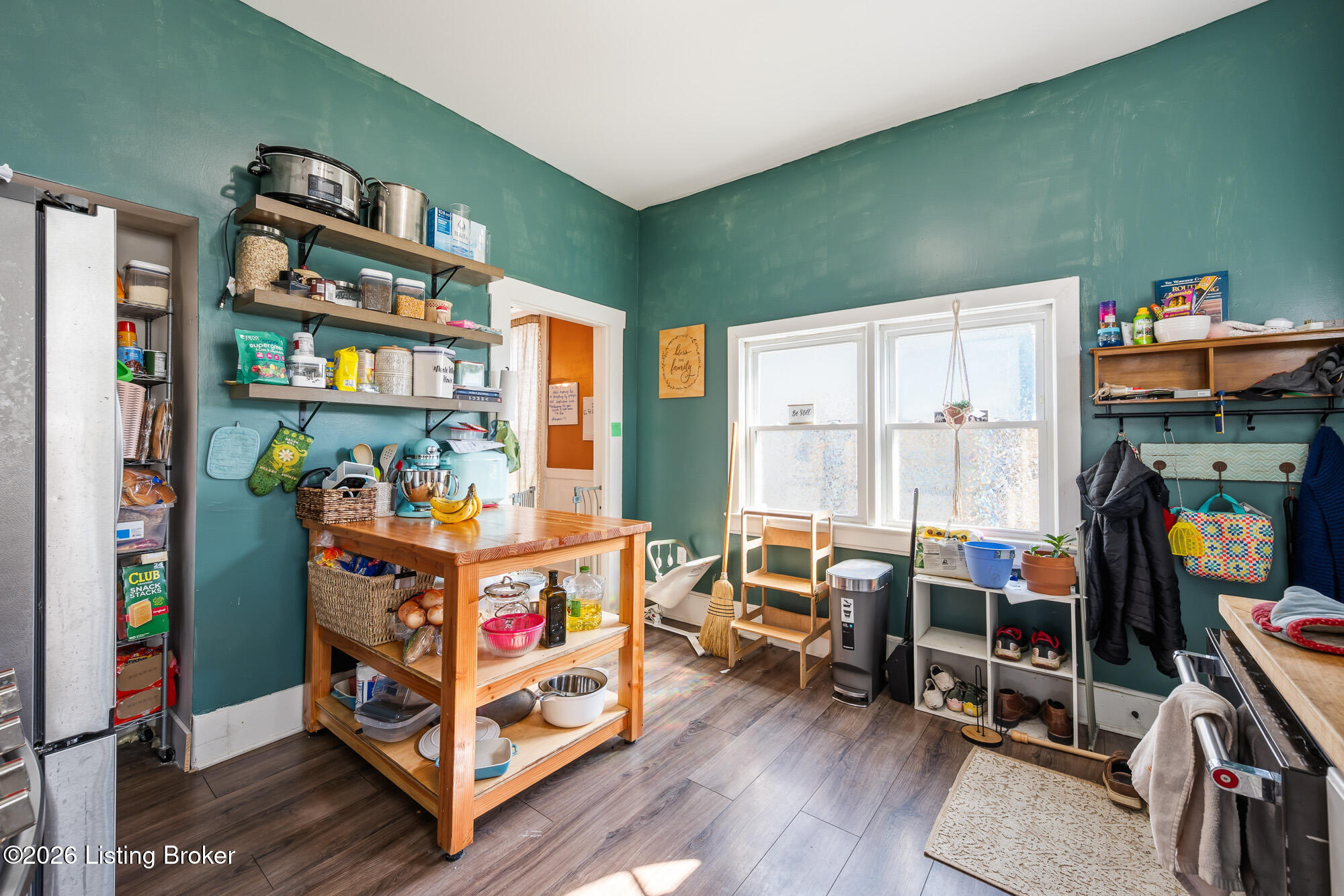 1746 E Spring St Property Photo 17