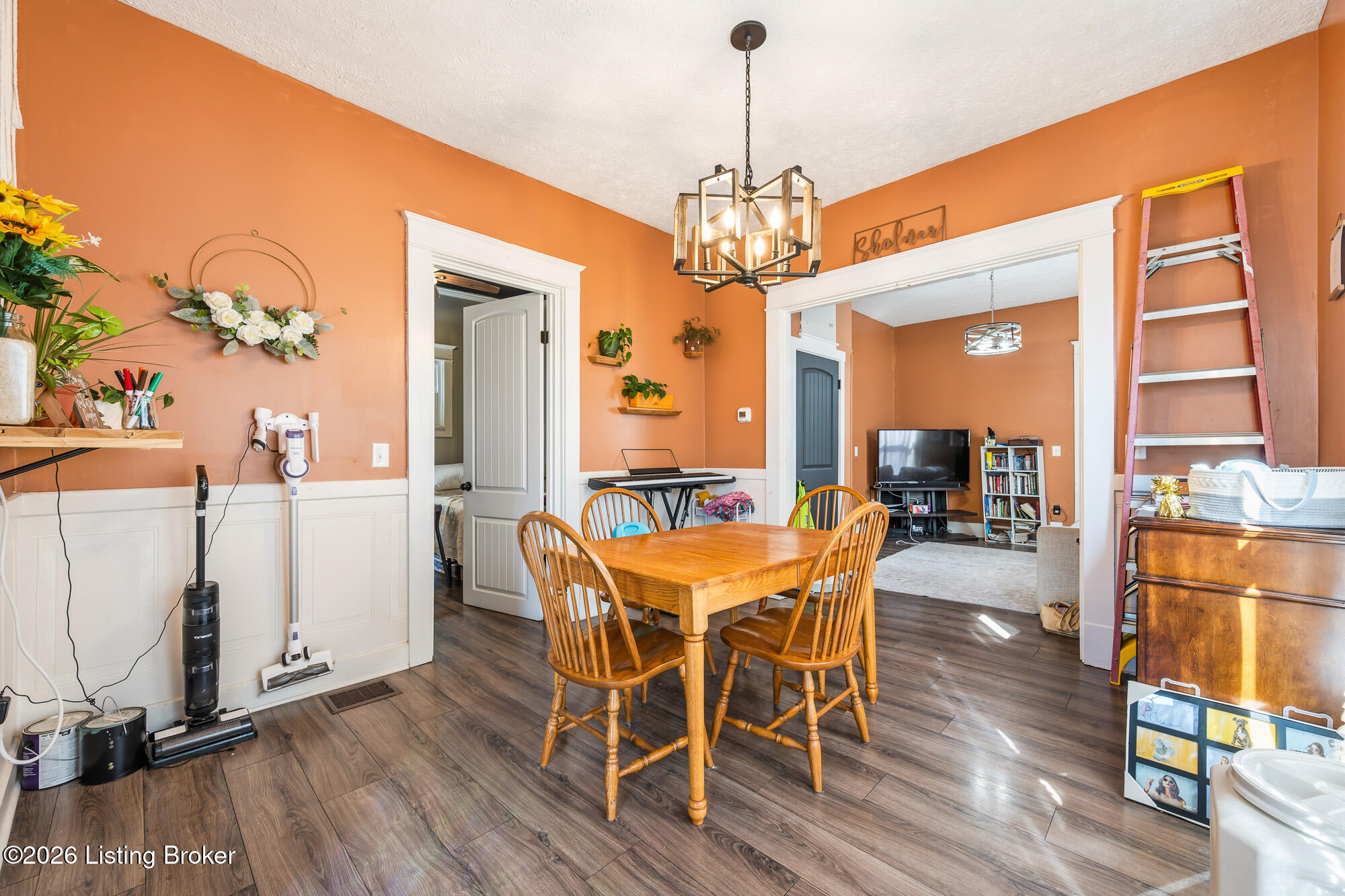 1746 E Spring St Property Photo 19