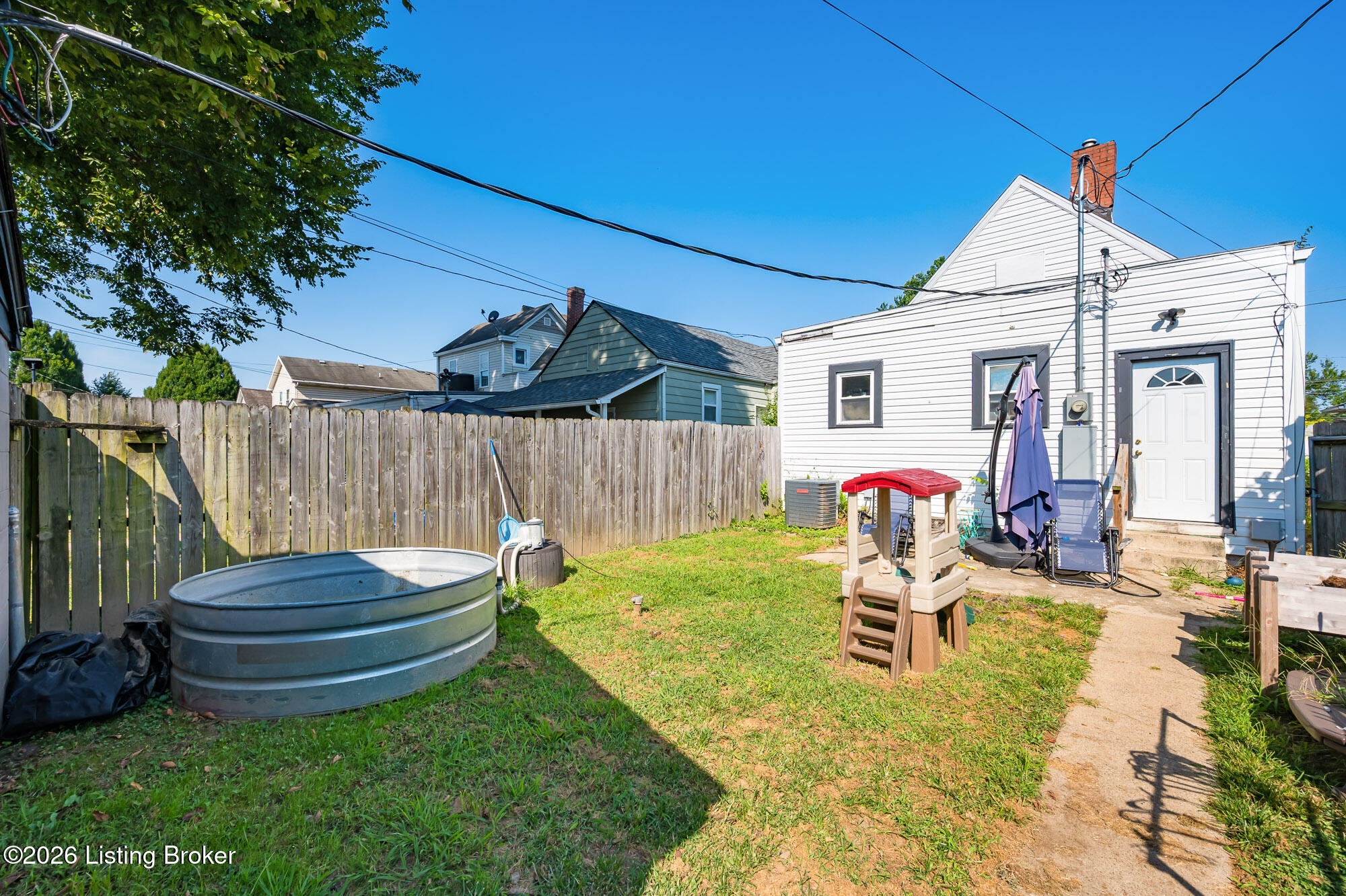 1746 E Spring St Property Photo 30
