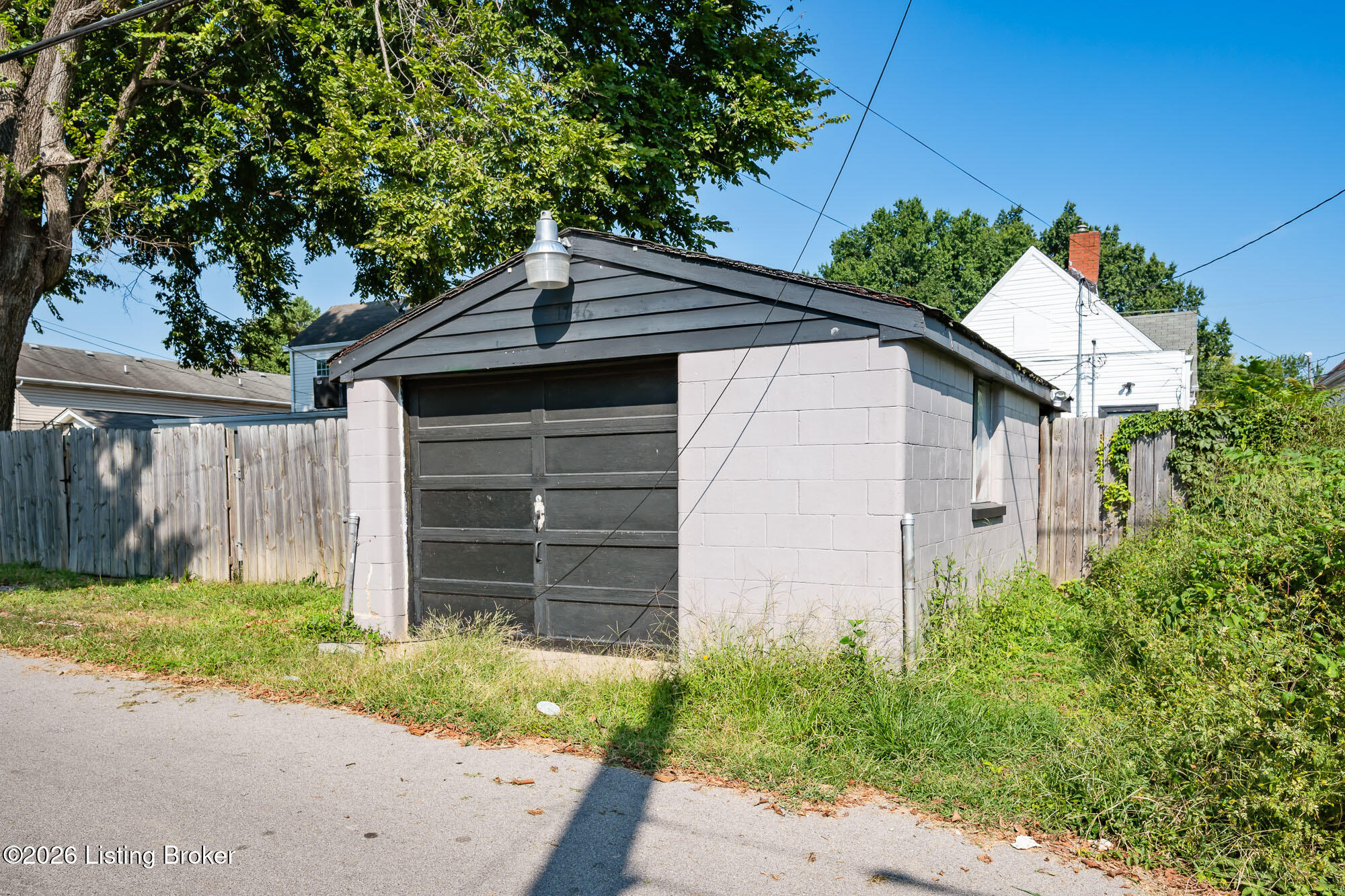 1746 E Spring St Property Photo 31