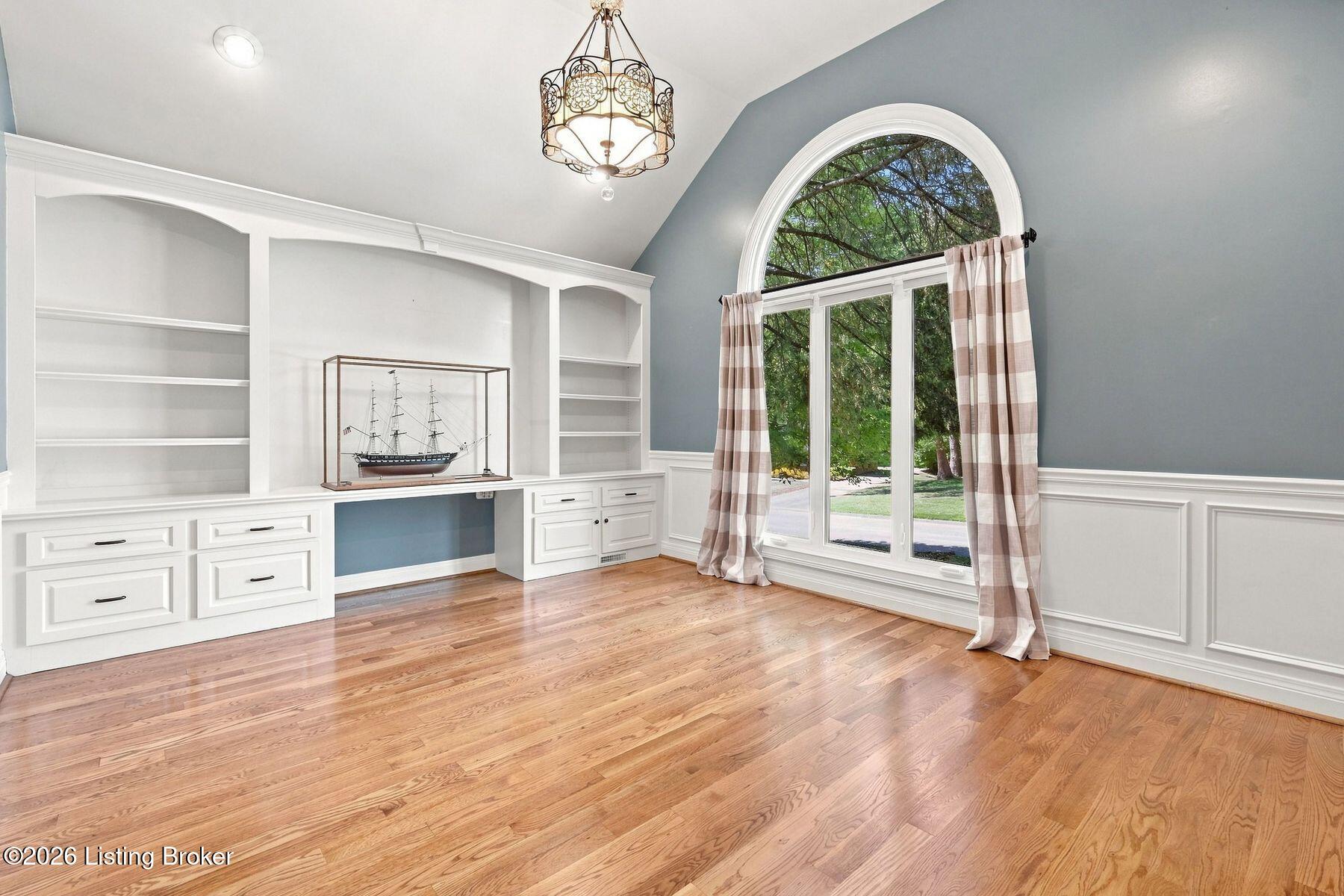 7608 Wolfspring Ct Property Photo 6