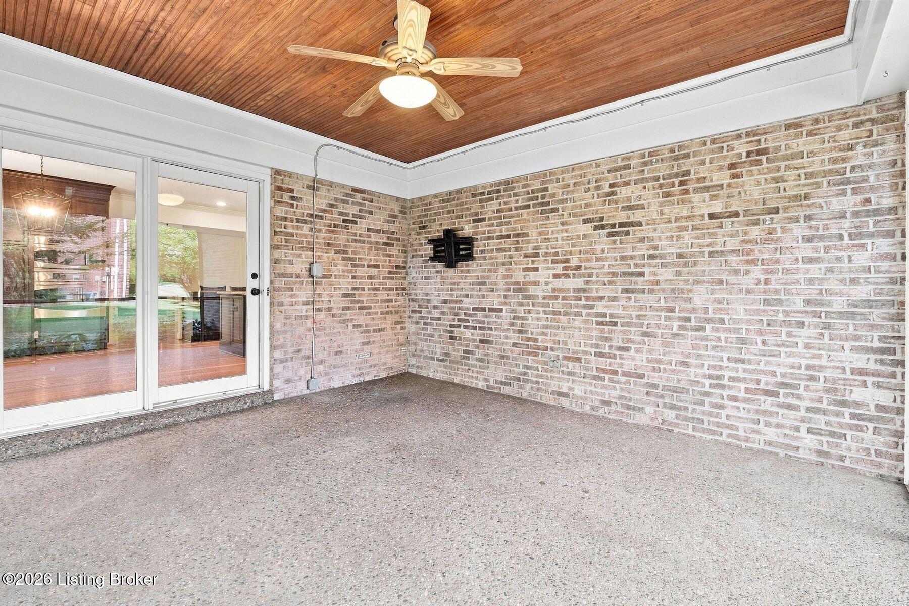 7608 Wolfspring Ct Property Photo 26