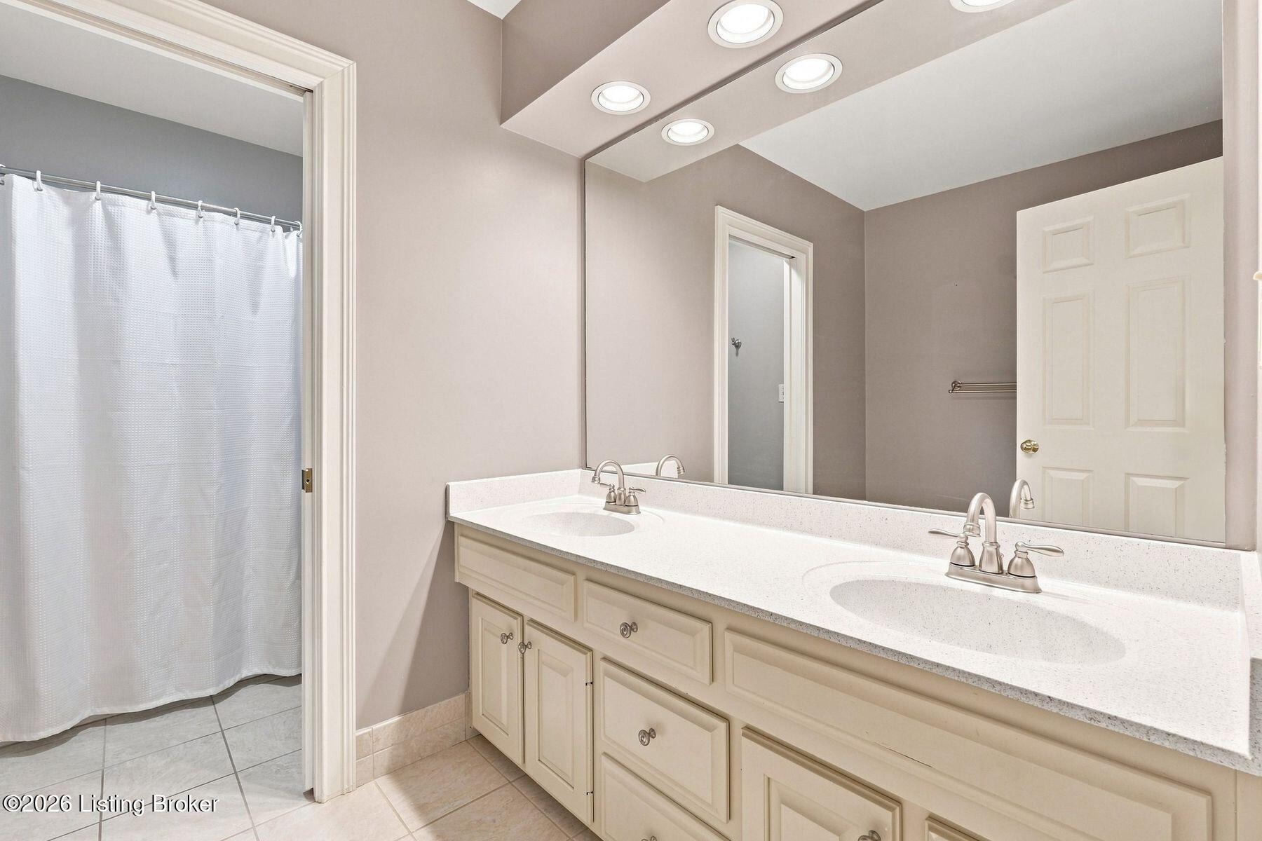 7608 Wolfspring Ct Property Photo 40