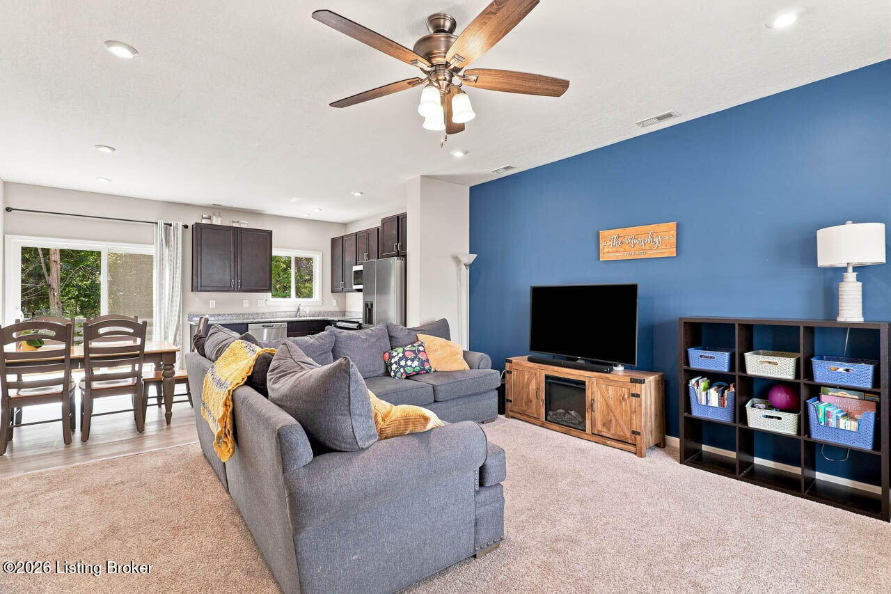 203 Blue Ridge Cir Property Photo 5