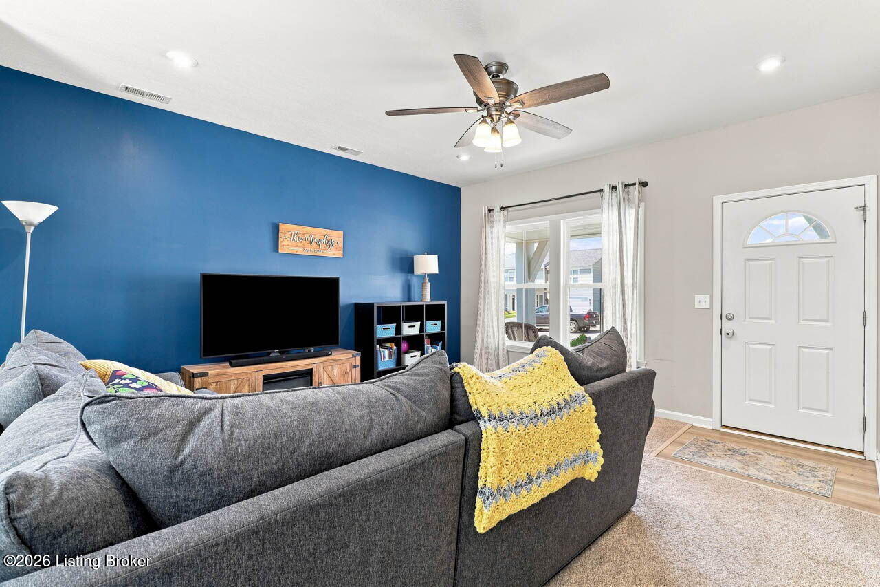 203 Blue Ridge Cir Property Photo 6