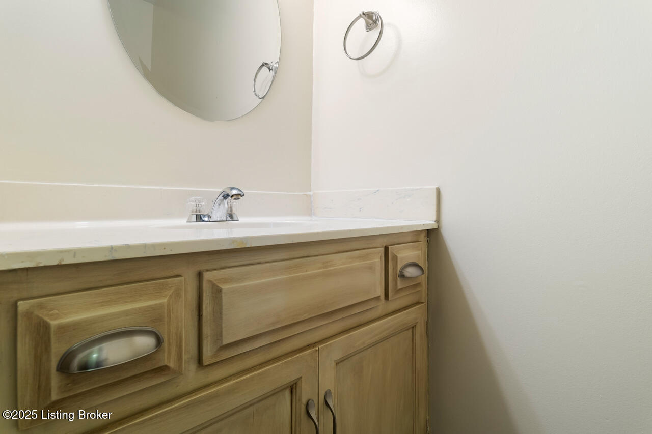 4121 Browns Ln B13 Property Photo 14