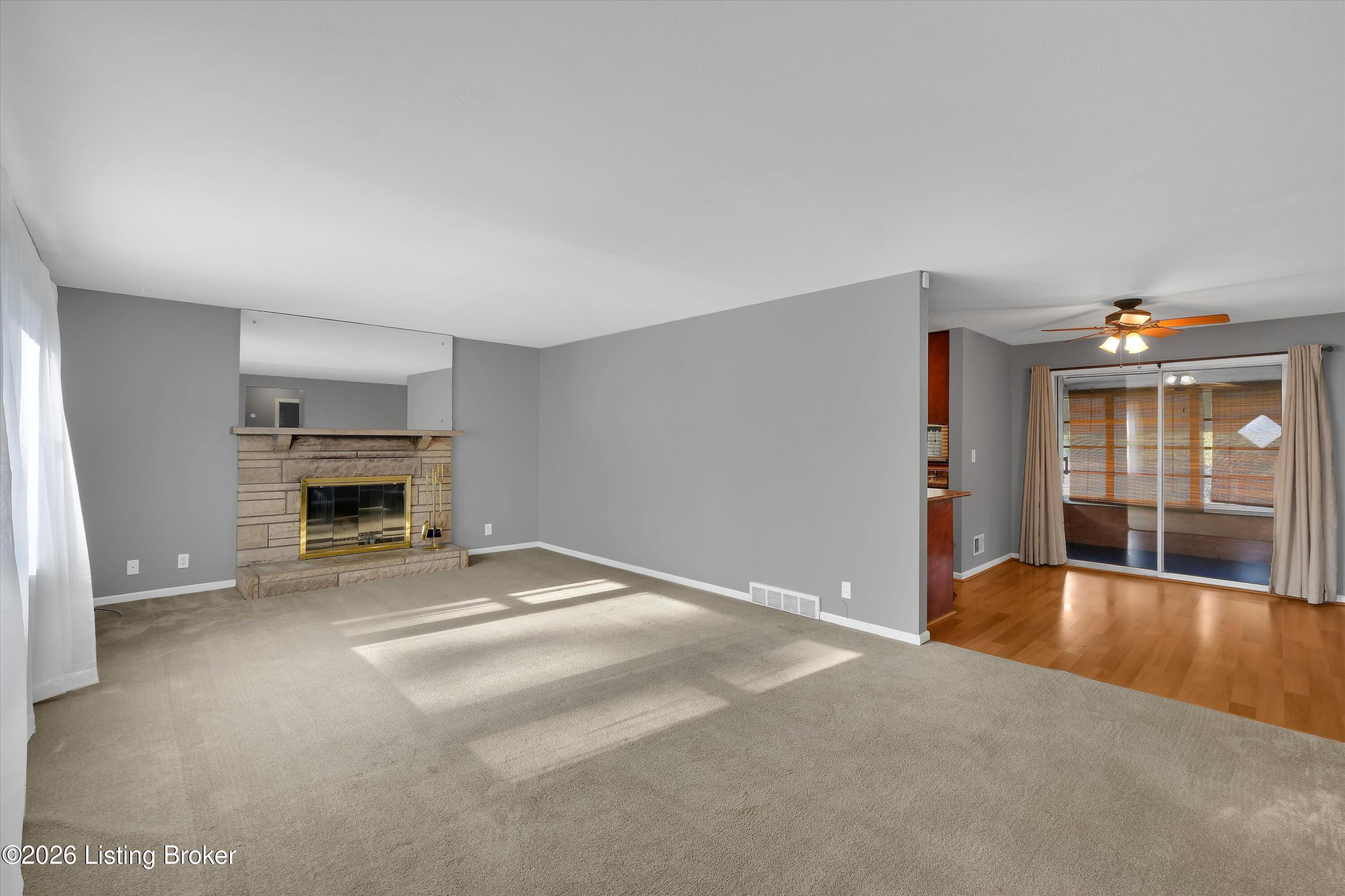 3024 Debera Way Property Photo 4