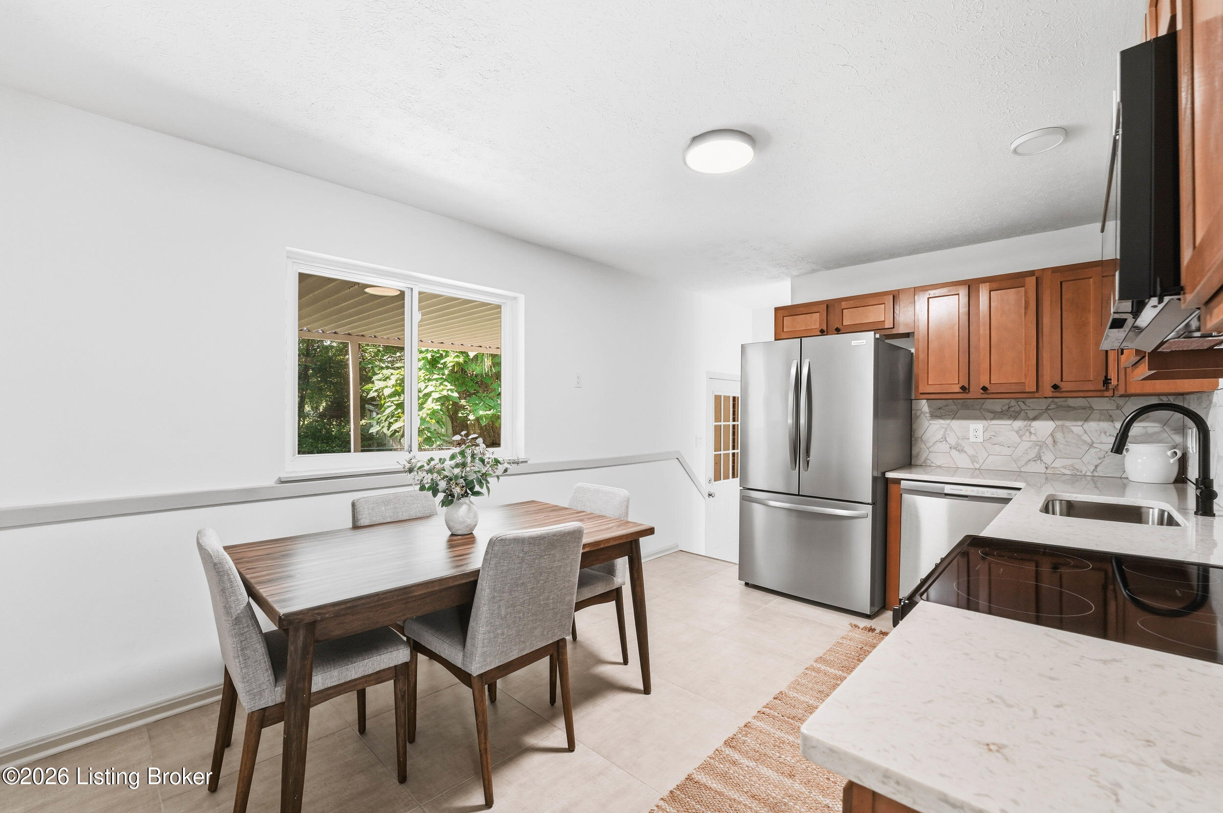 3700 Templewood Dr Property Photo 10