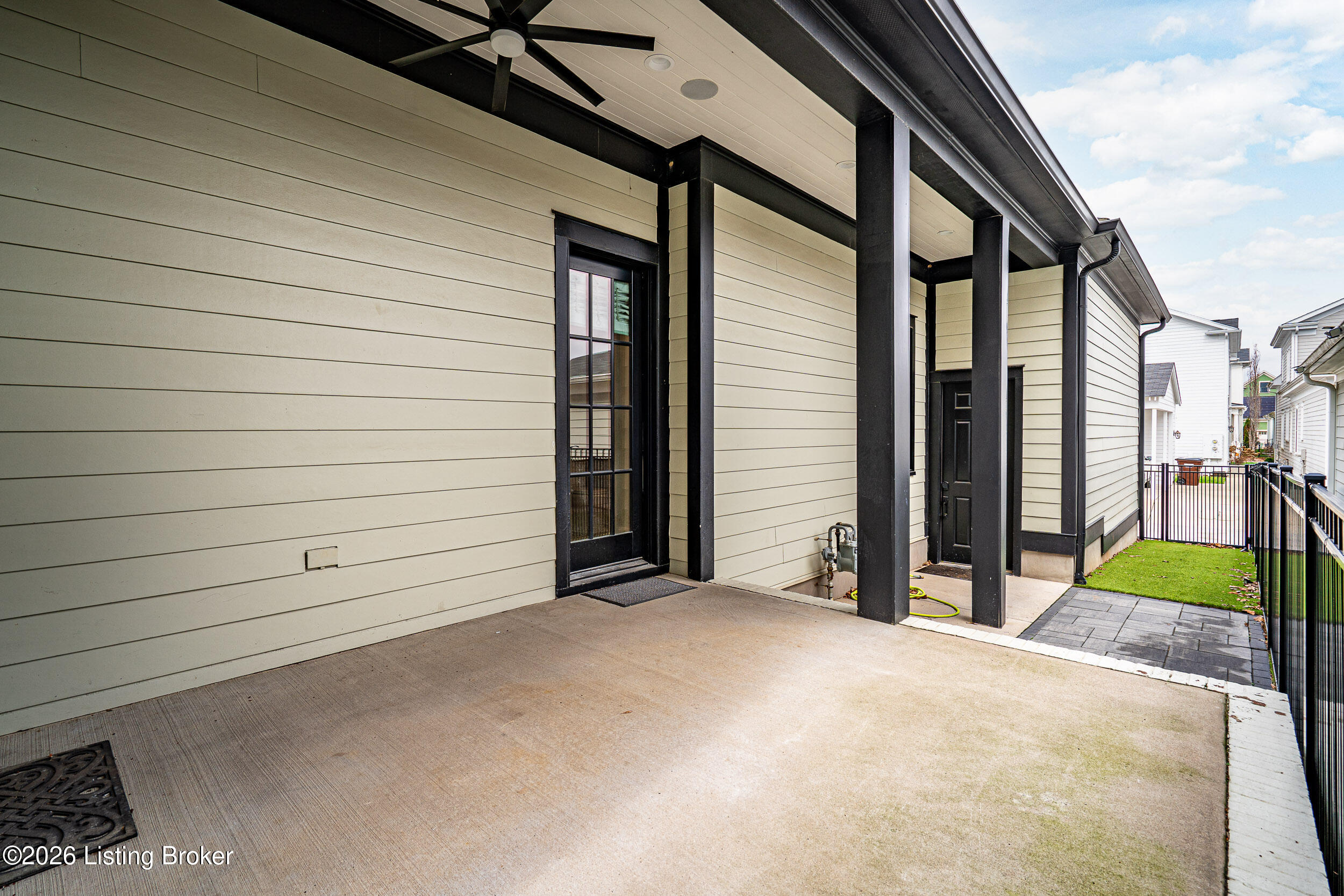 10934 Monkshood Dr Property Photo 8