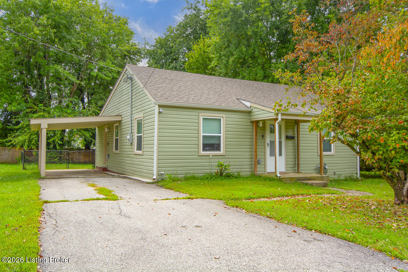 107 Ada Ave Property Photo 2