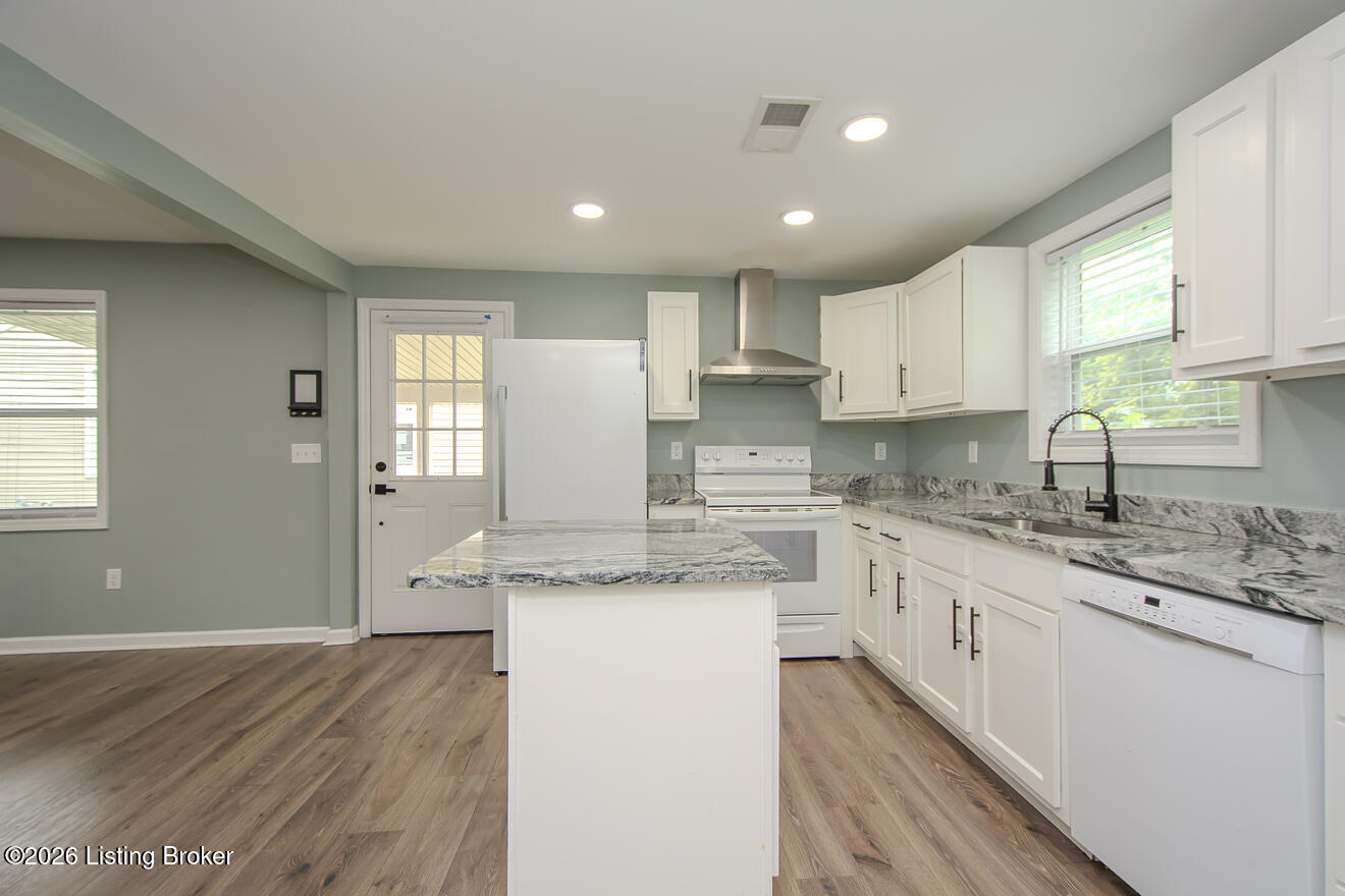 107 Ada Ave Property Photo 9