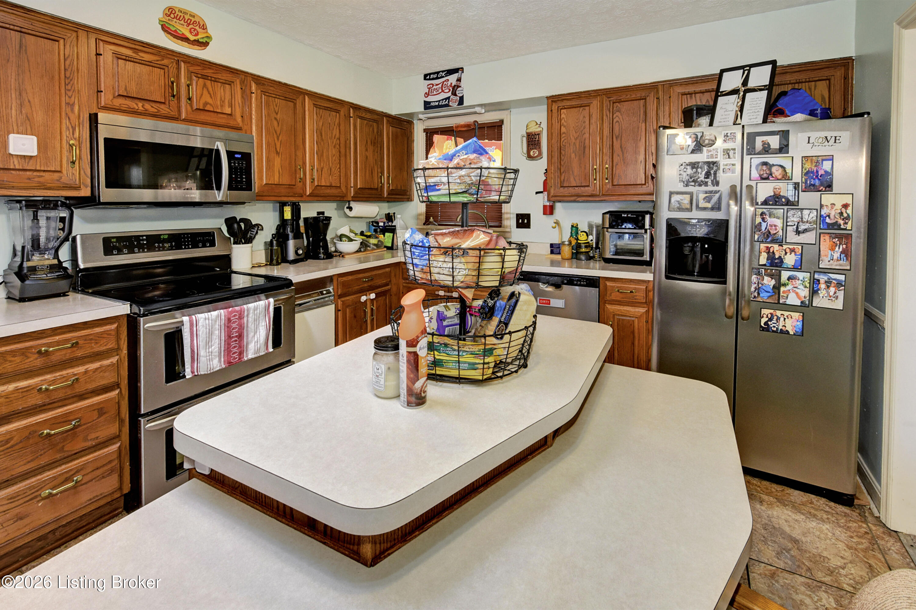 5702 Deep Forest Ct Property Photo 9
