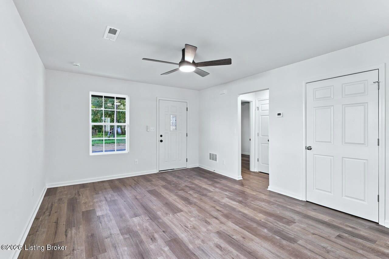 2205 Parkwood Rd Property Photo 9