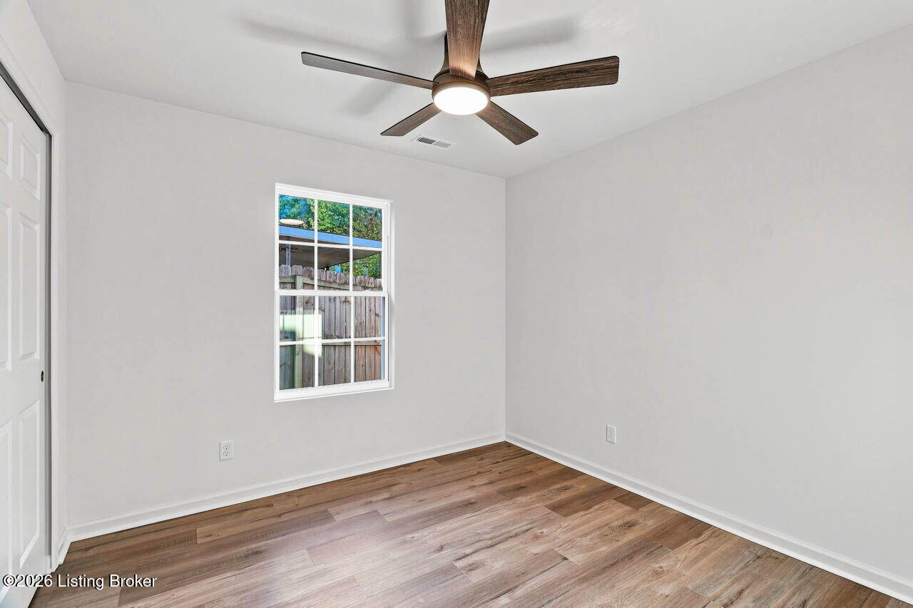2205 Parkwood Rd Property Photo 29