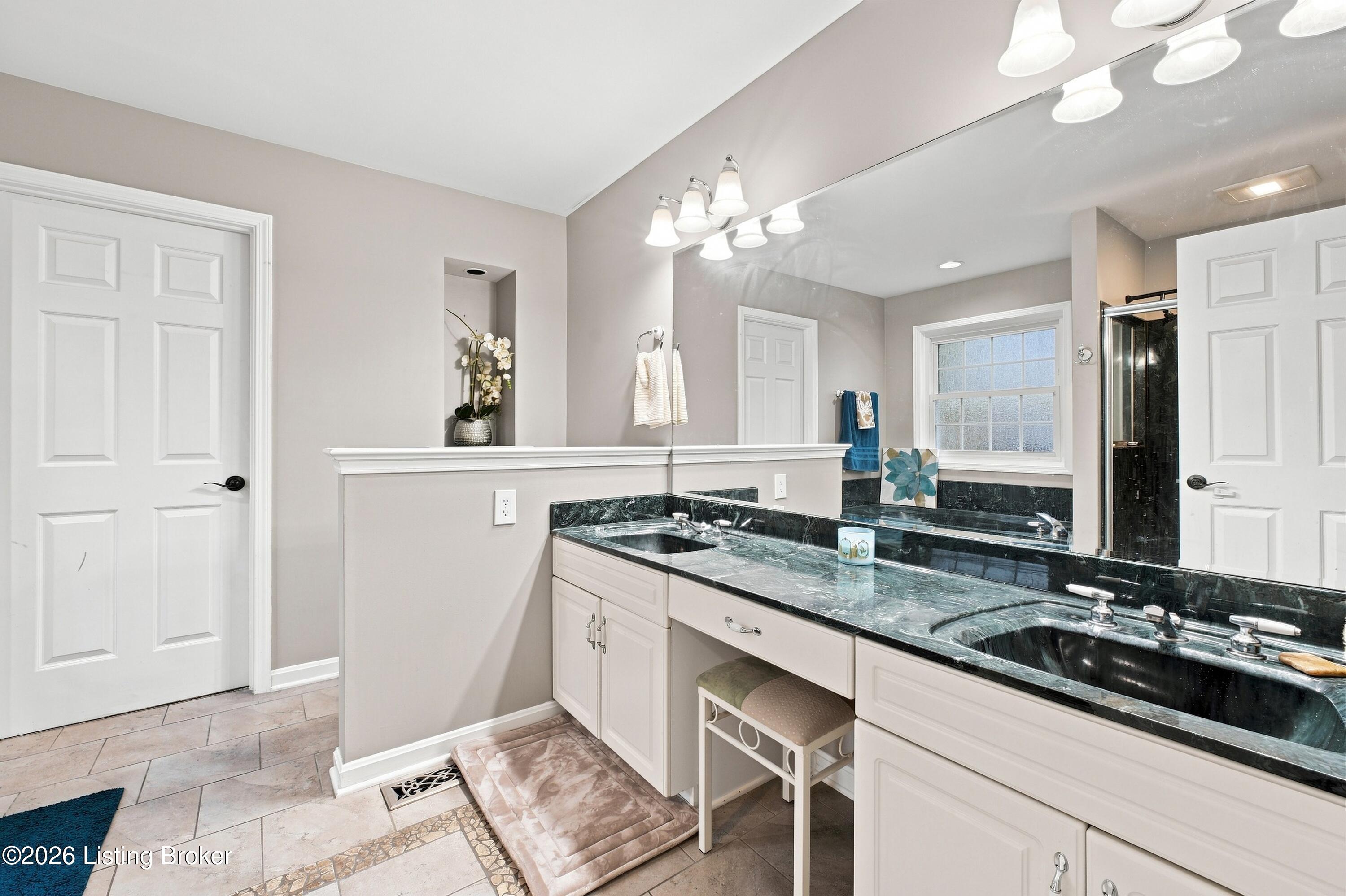 8606 Glenhope Dr Property Photo 41