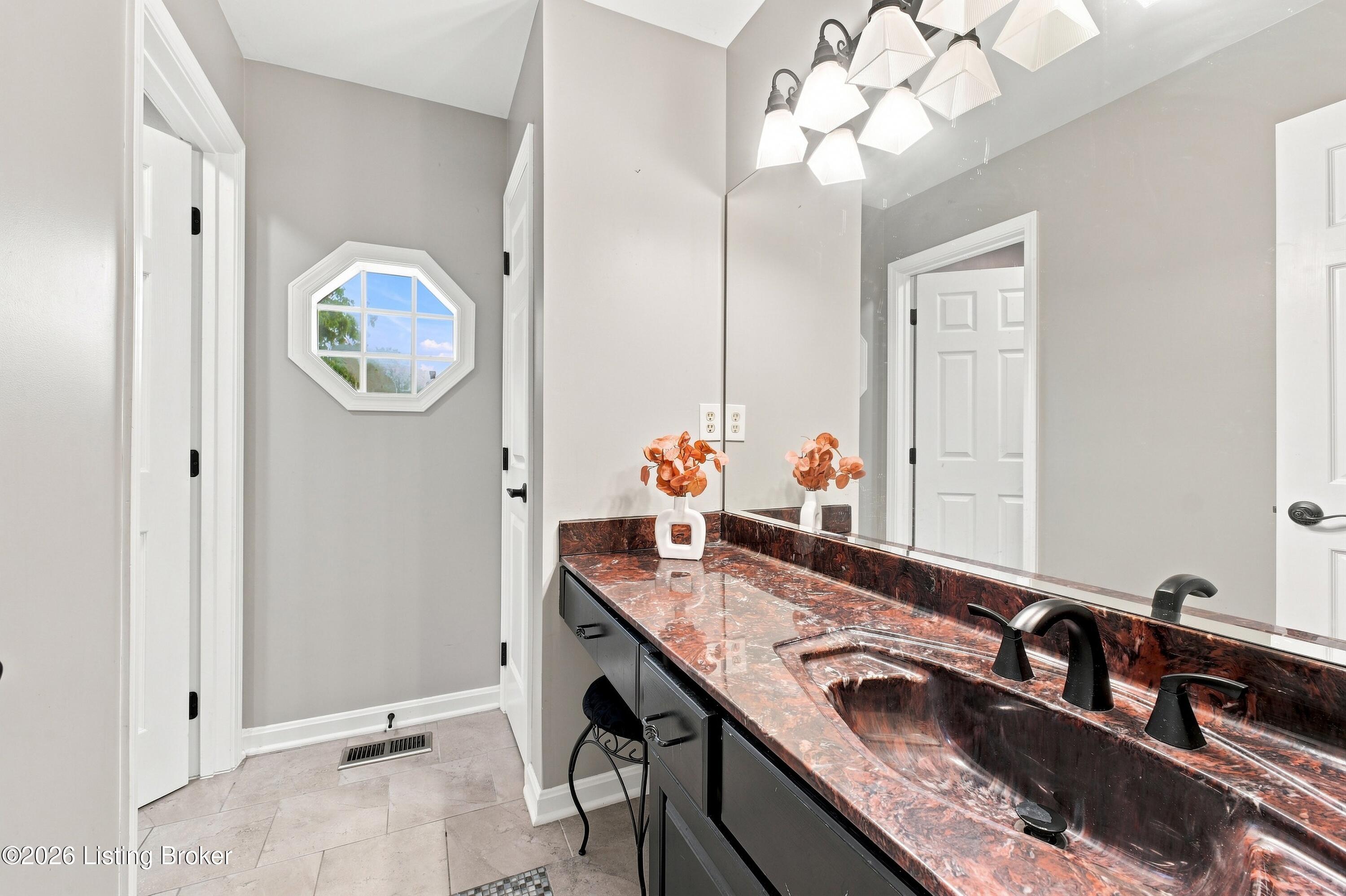 8606 Glenhope Dr Property Photo 47