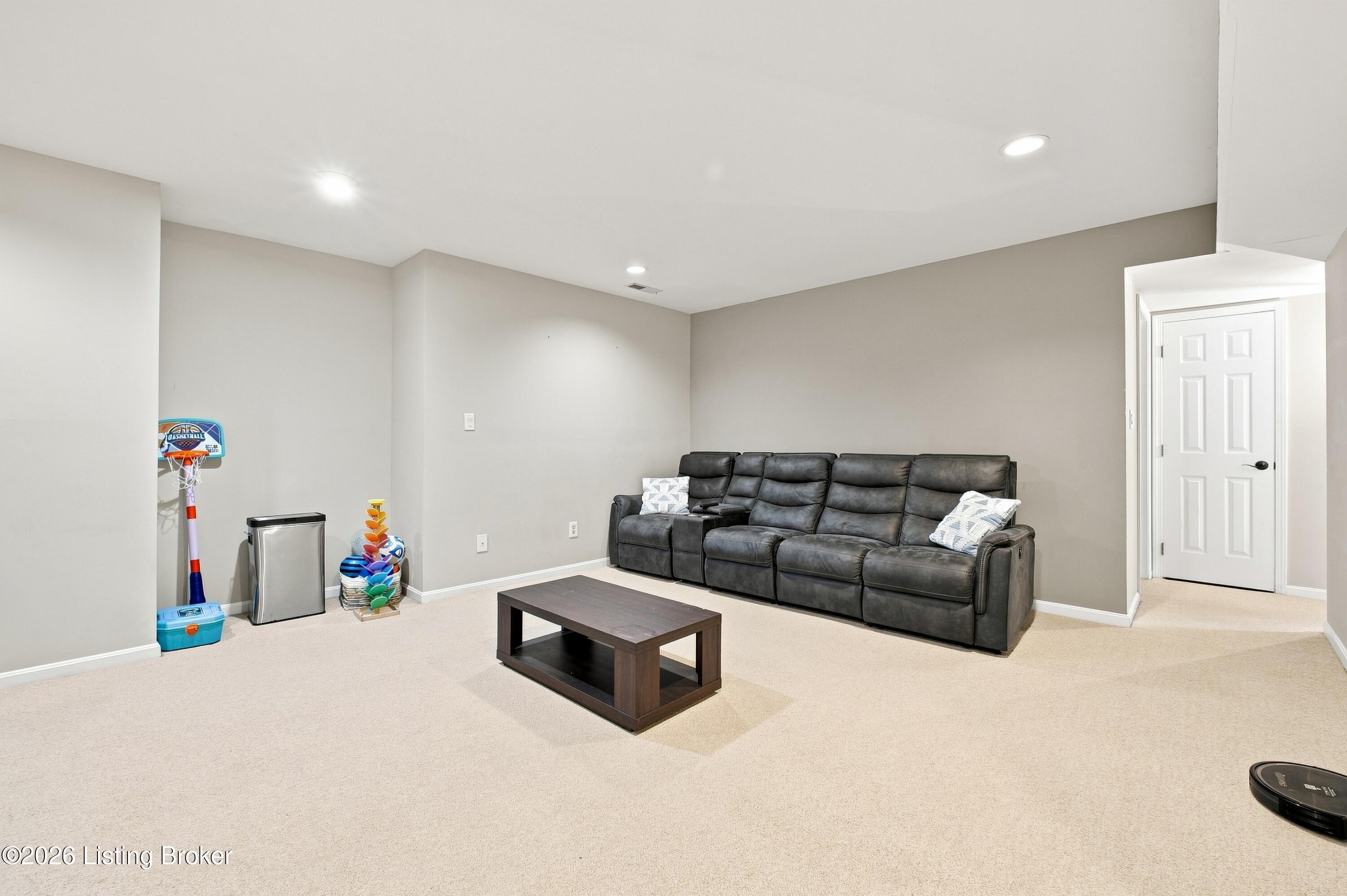 8606 Glenhope Dr Property Photo 50