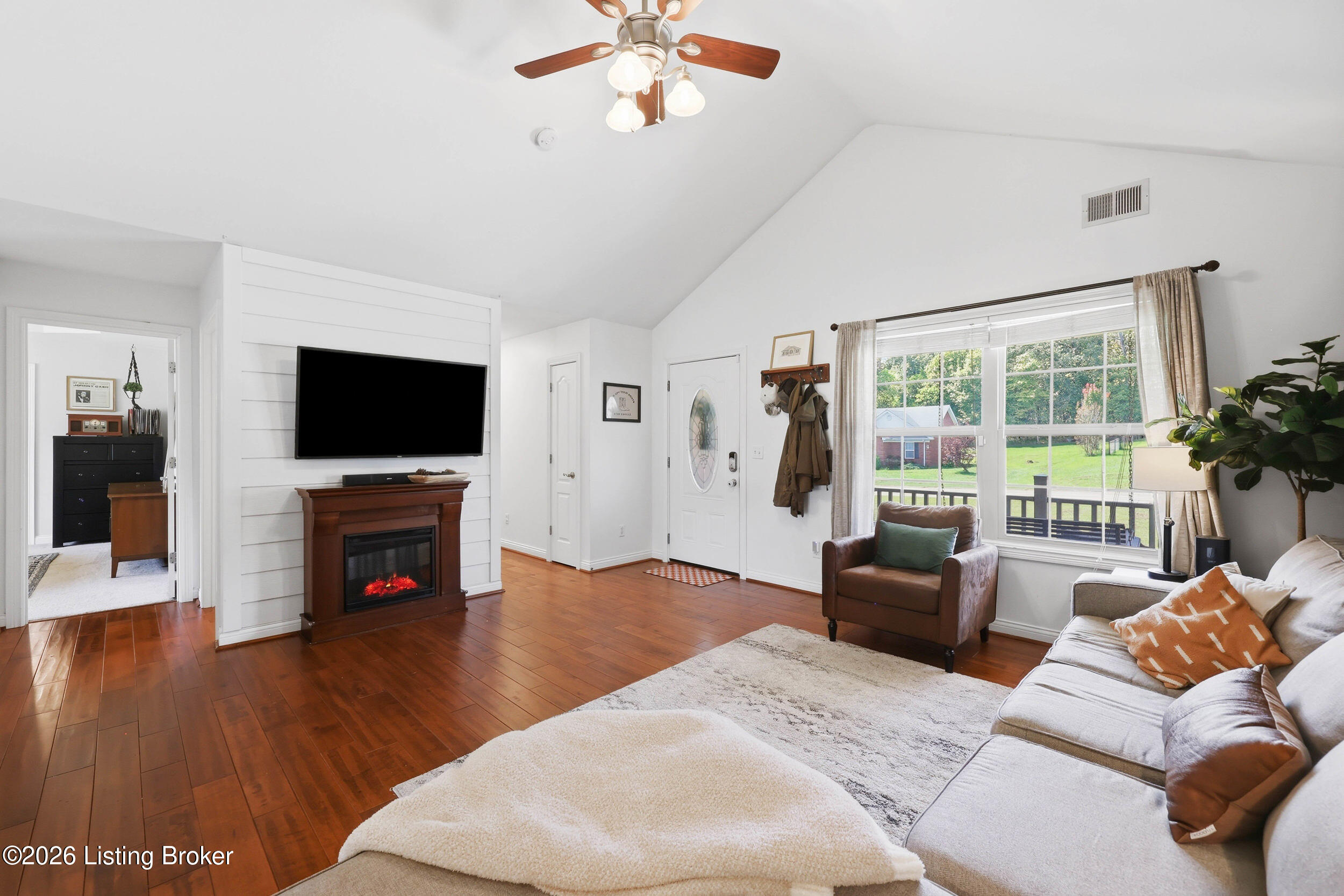 179 Peabody Loop Property Photo 7