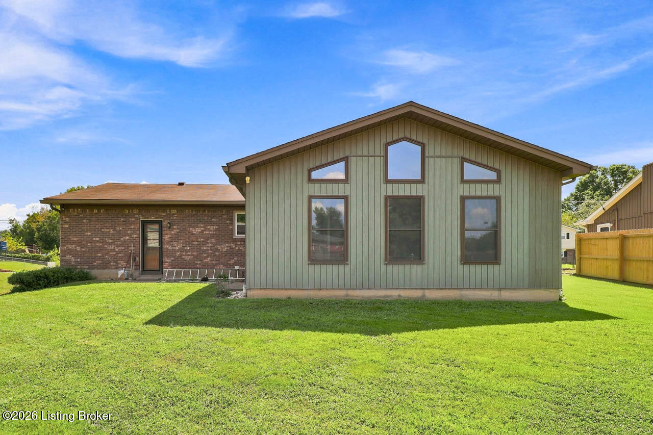 3703 Baymeadow Dr Property Photo 2