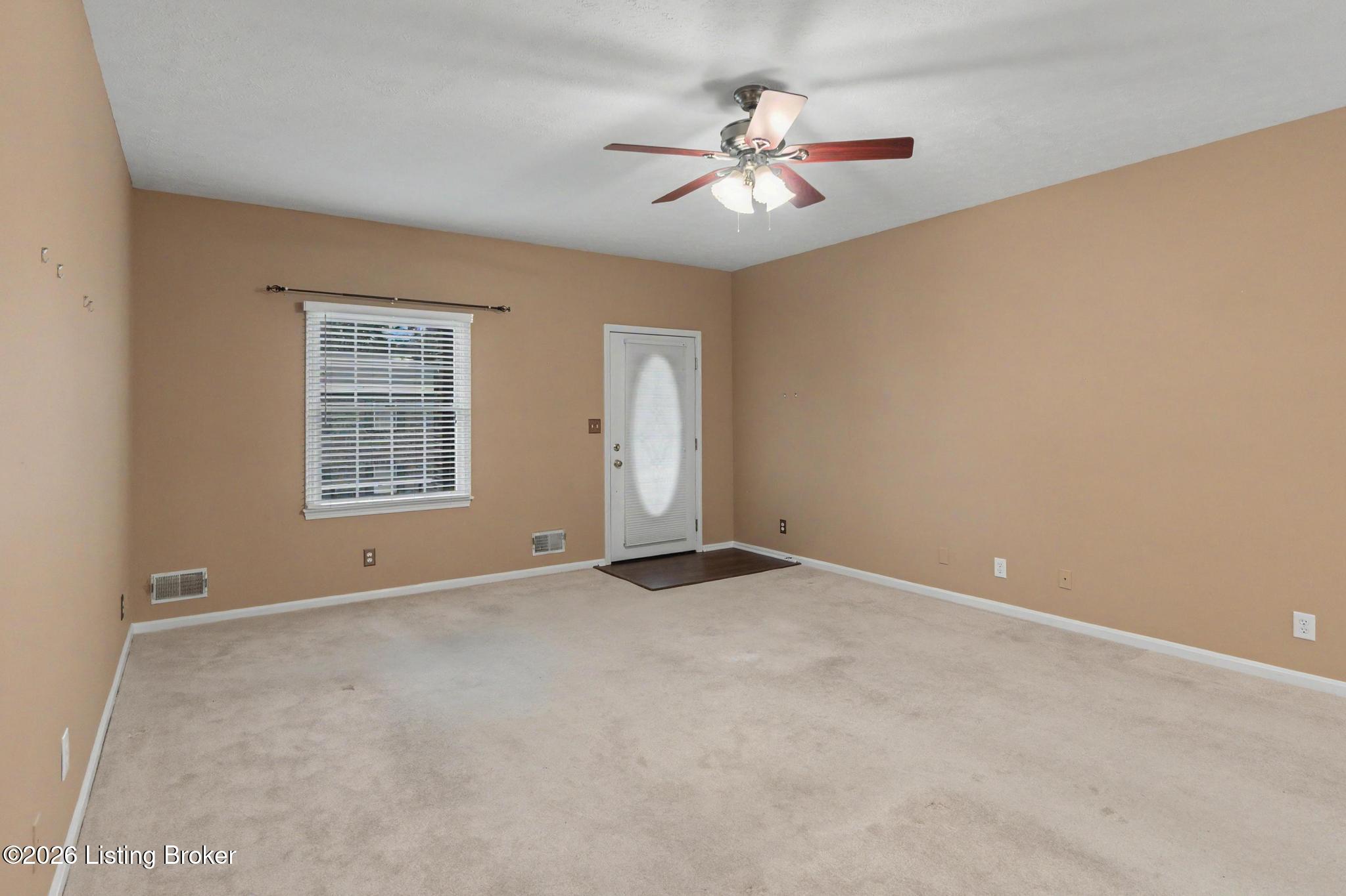 3112 Hendon Rd Property Photo 3