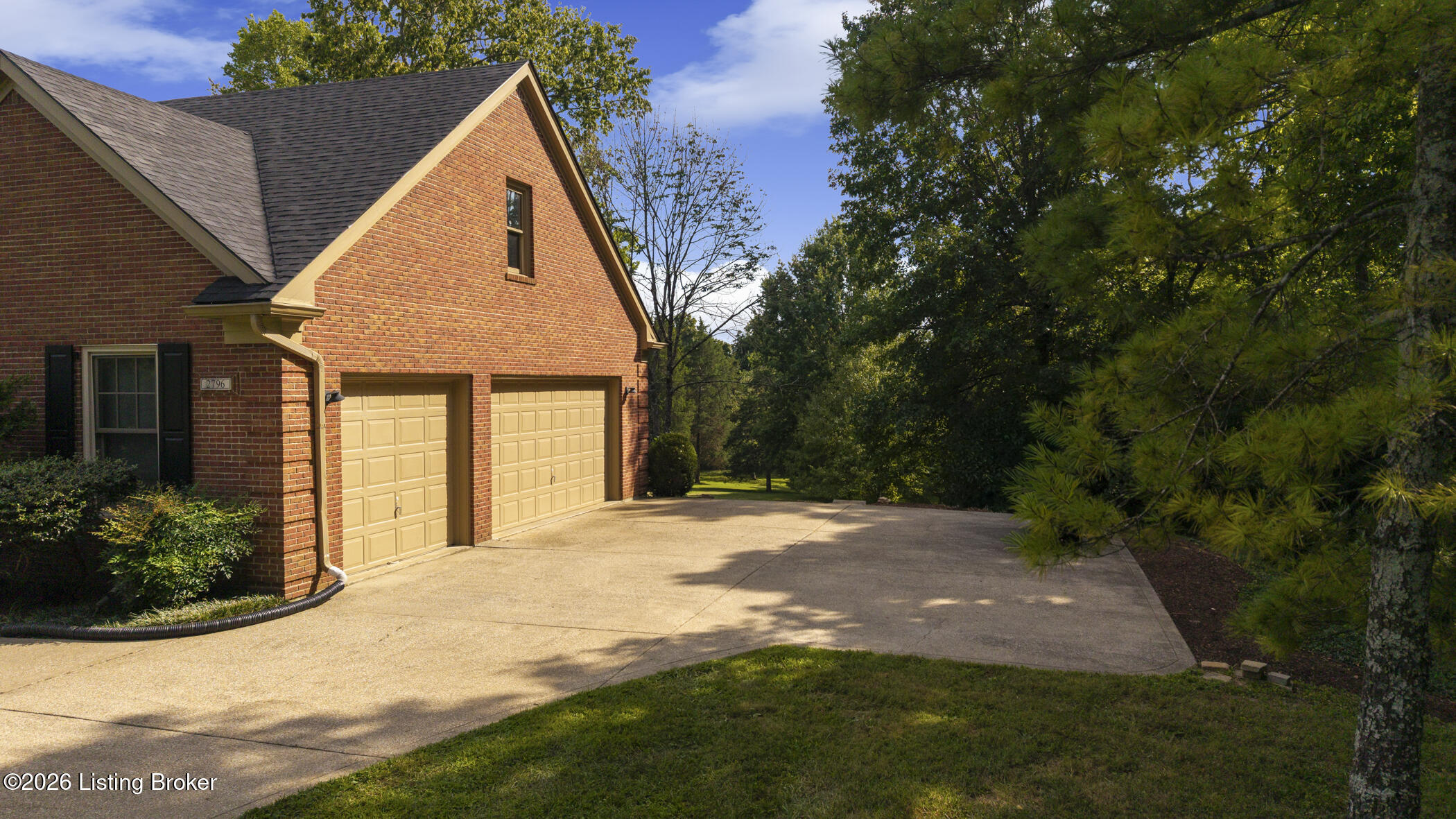 2796 Ash Ave Property Photo 4