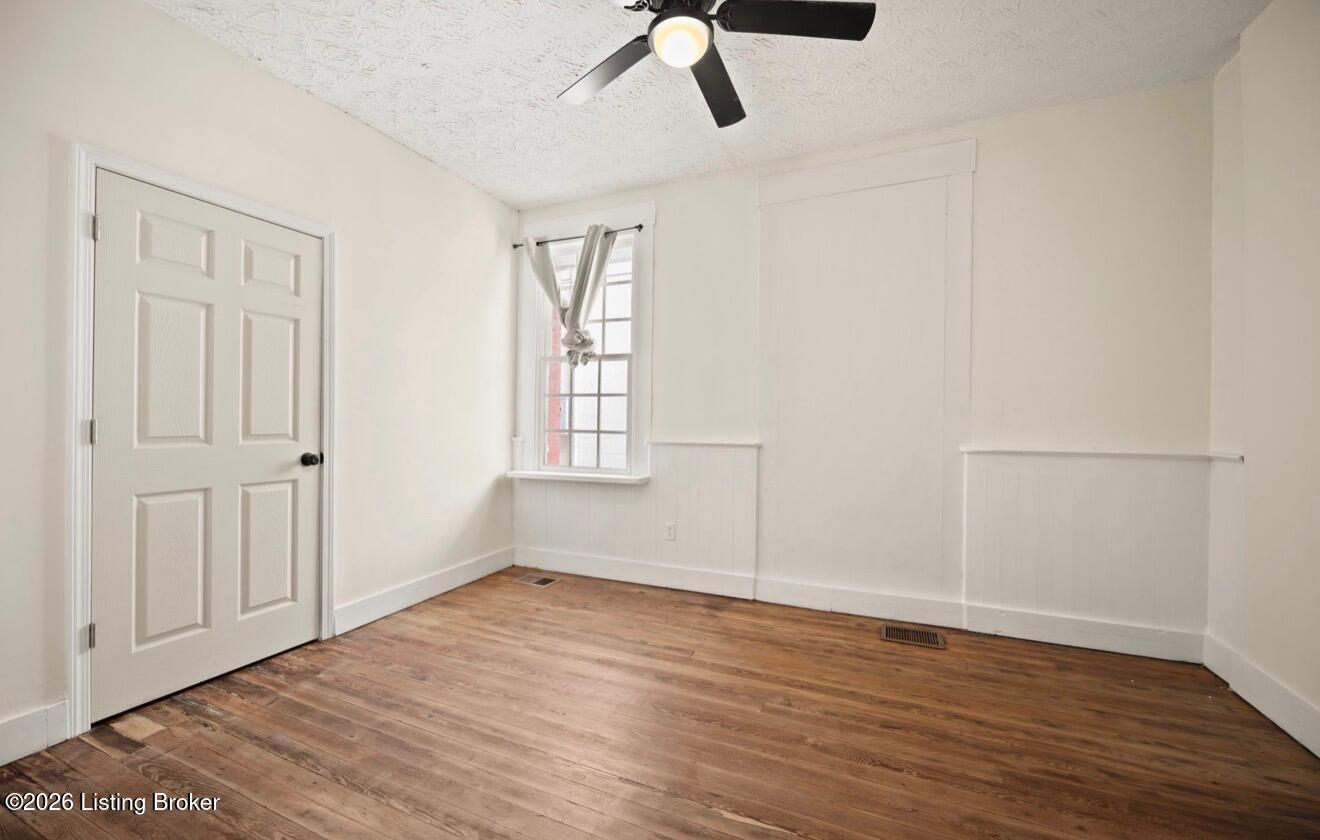 914 E Muhammad Ali Blvd Property Photo 12