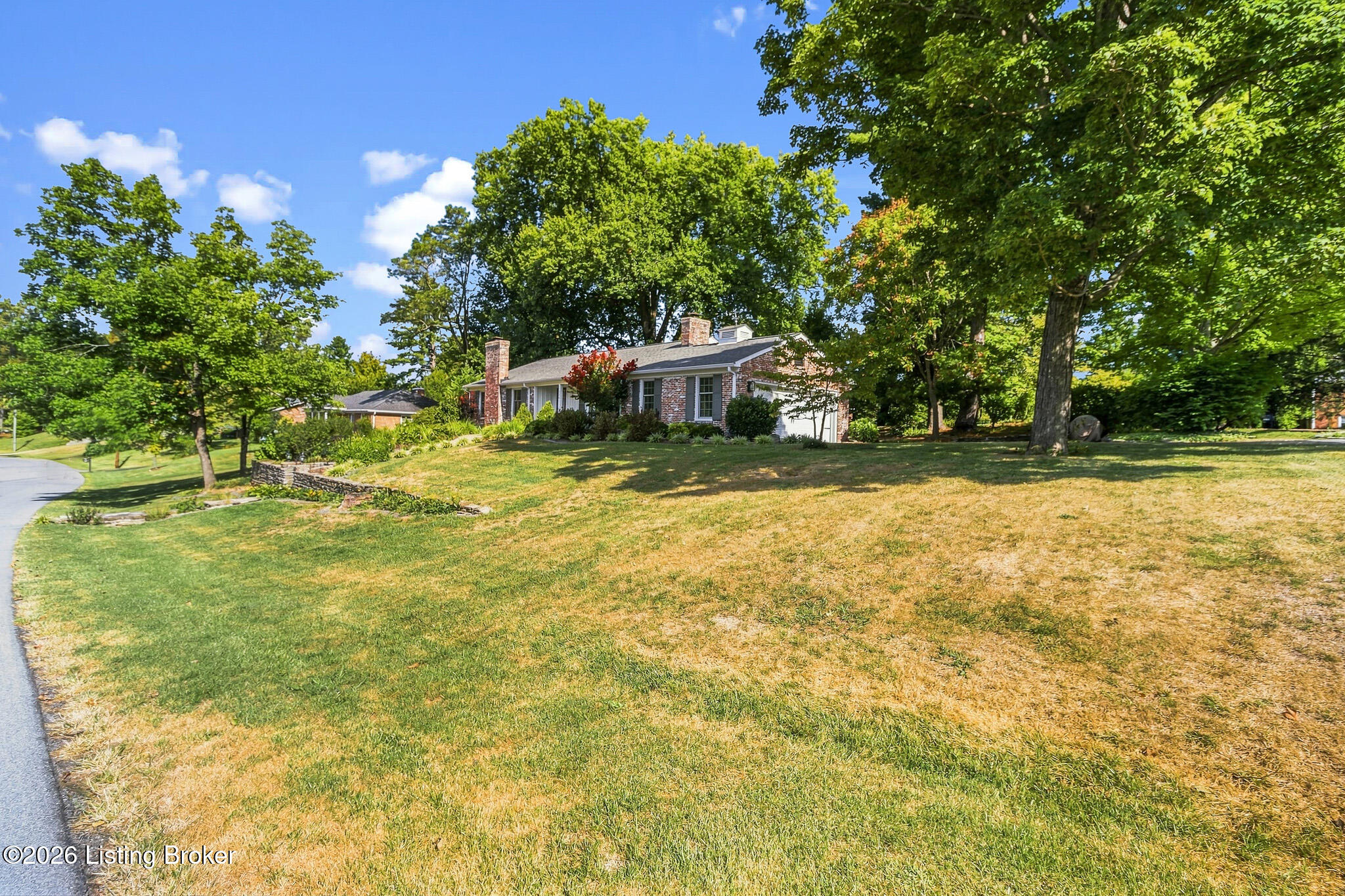 3301 Springcrest Dr Property Photo 6