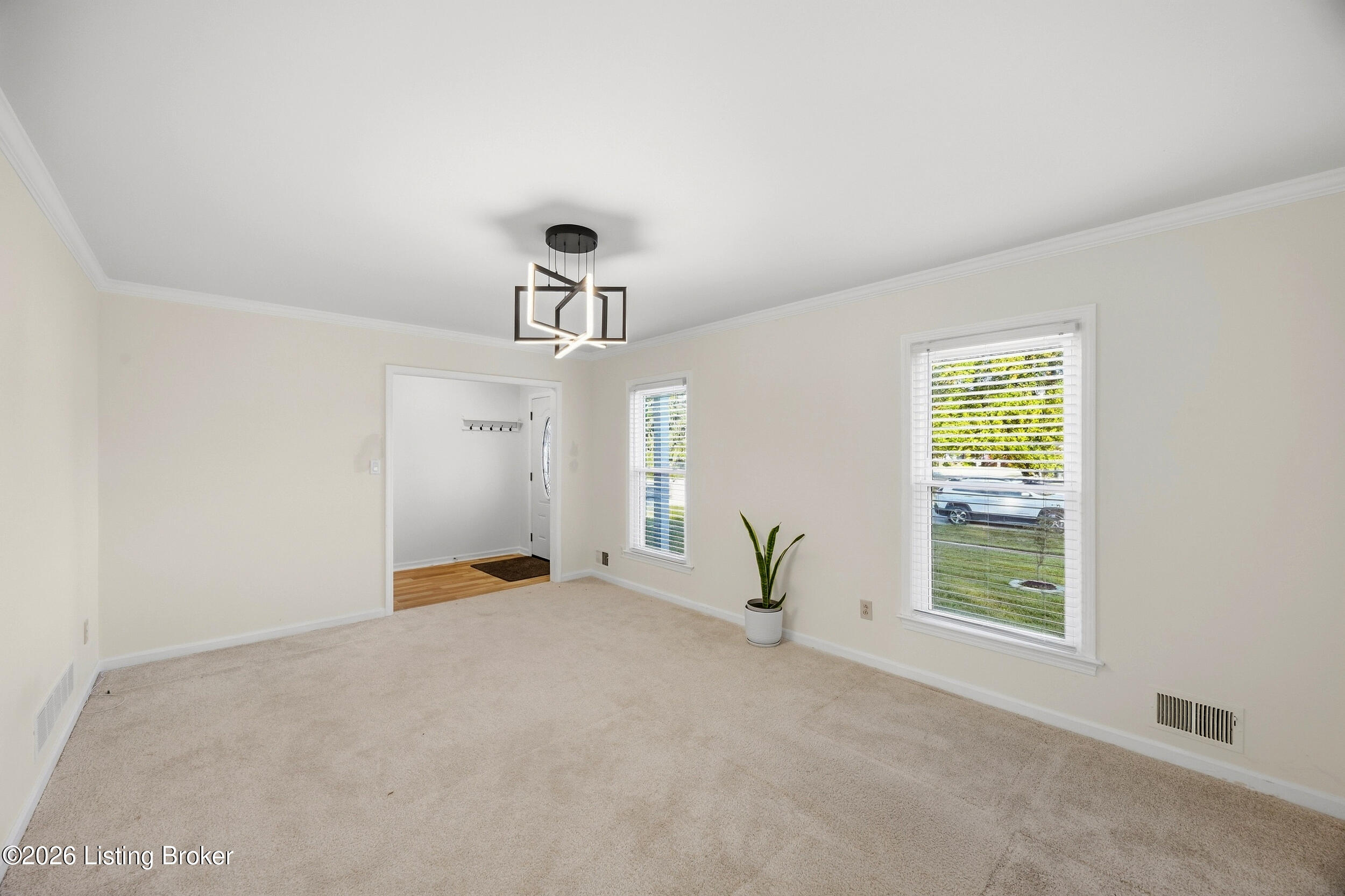 8902 Wooded Glen Rd Property Photo 10