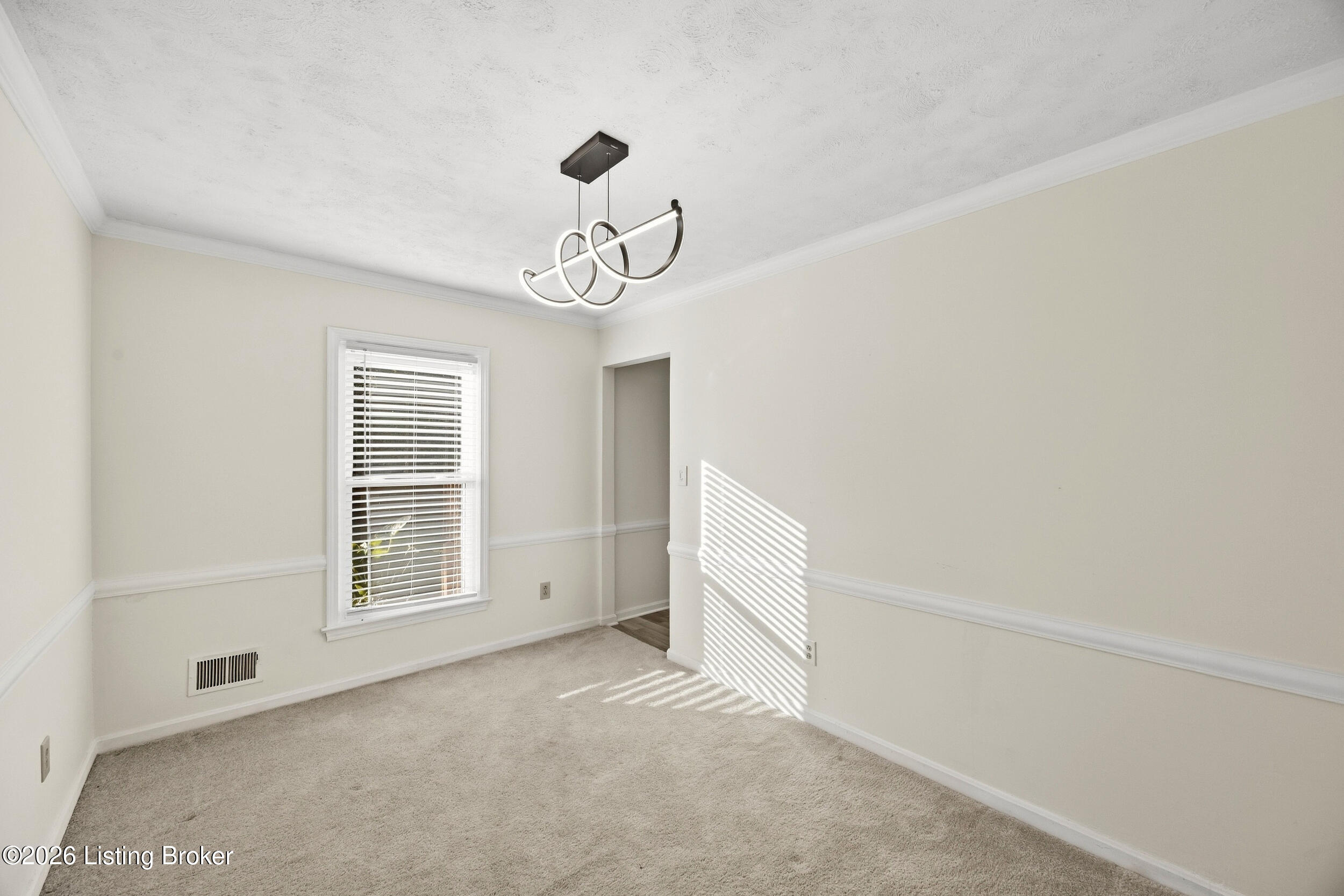 8902 Wooded Glen Rd Property Photo 11